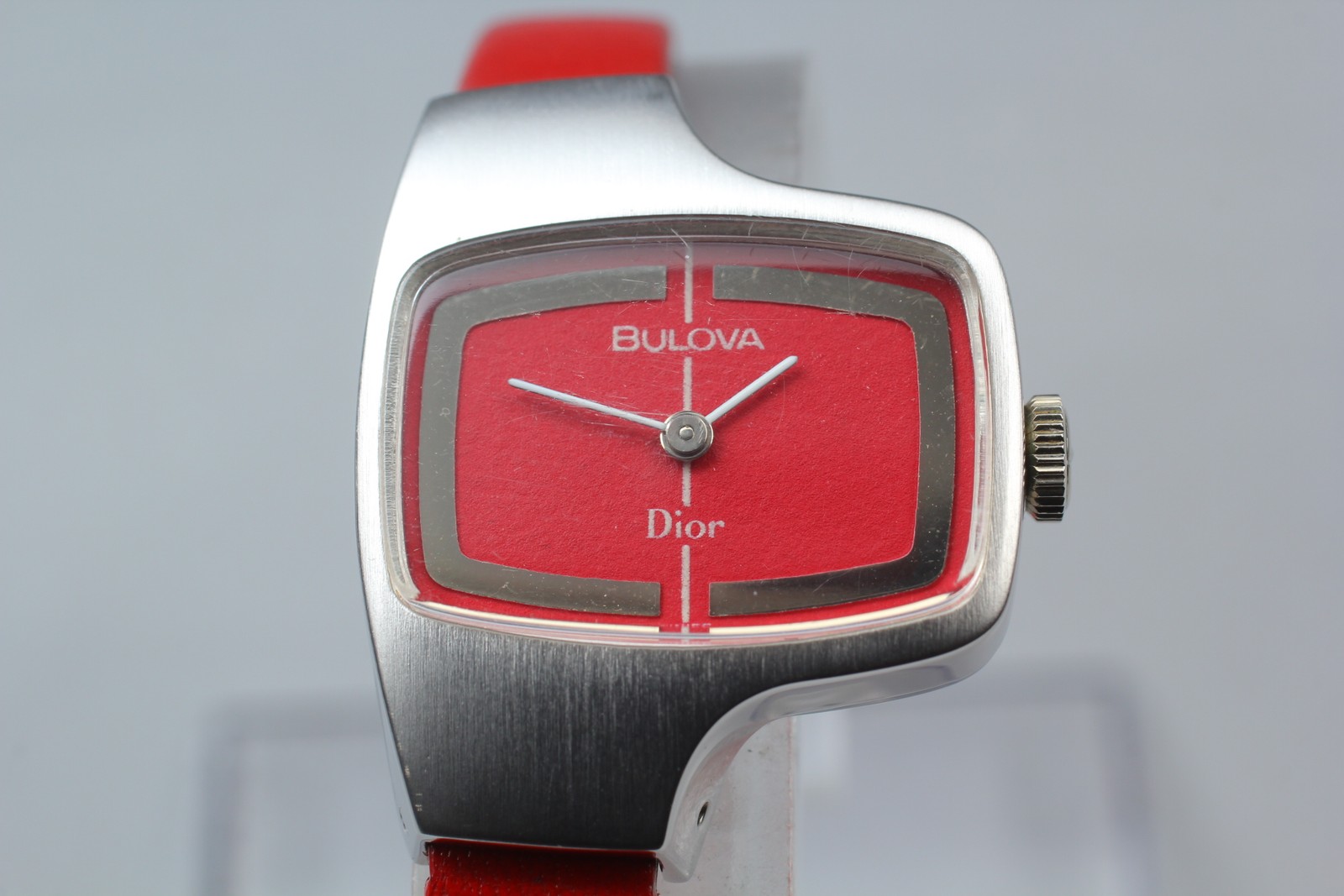 [Exc+5] Vintage Bulova Dior N2 Hand-Wind Red Asymetrical Women’s Watch