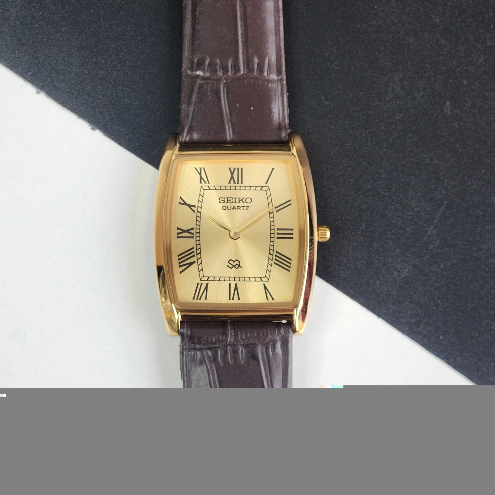 Vintage Seiko Slim Tank Quartz Men Golden Dial Dress Watch-Free Shipping.