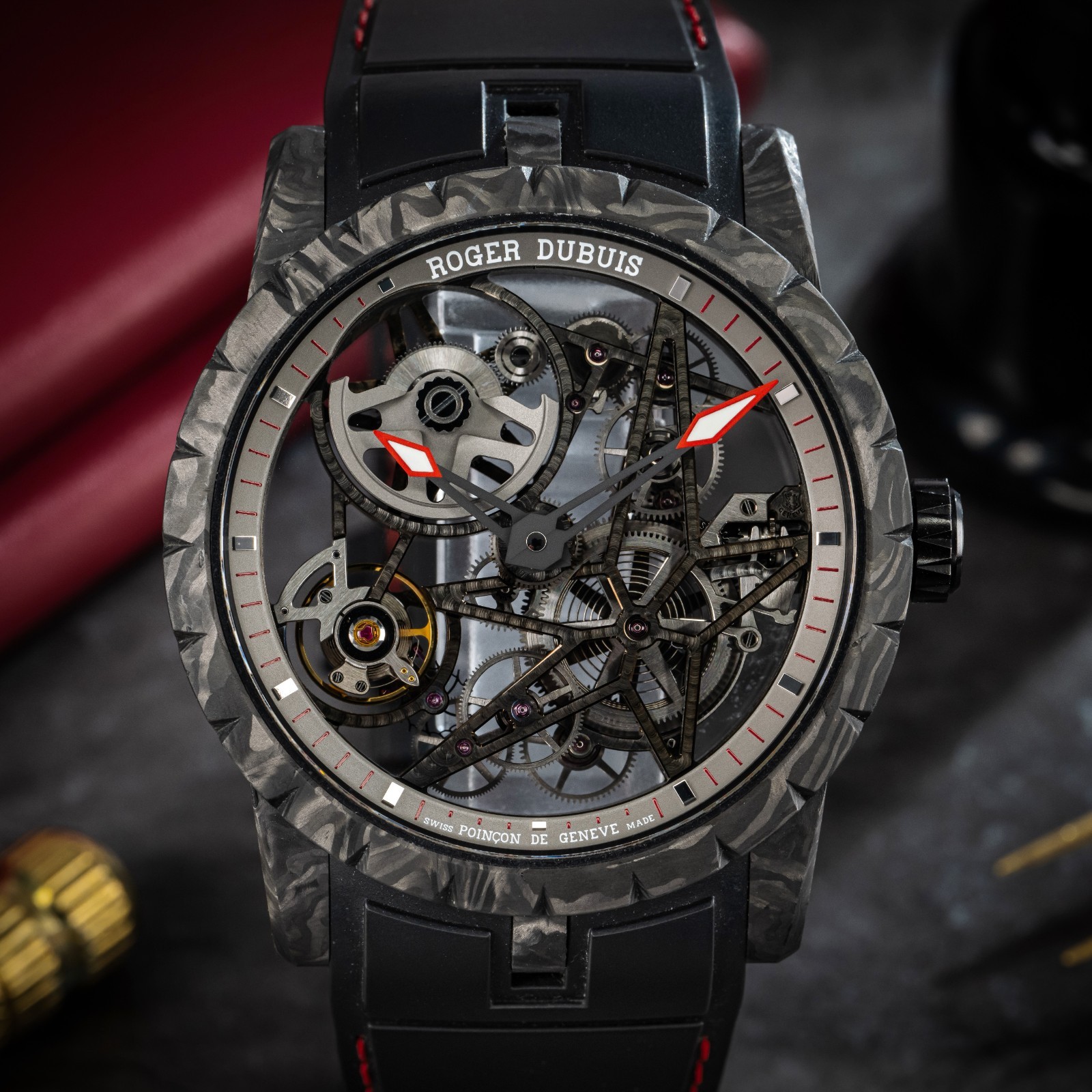 Roger Dubuis Excalibur Carbon Skeleton 42mm RDDBEX0777 – BOX & PAPERS