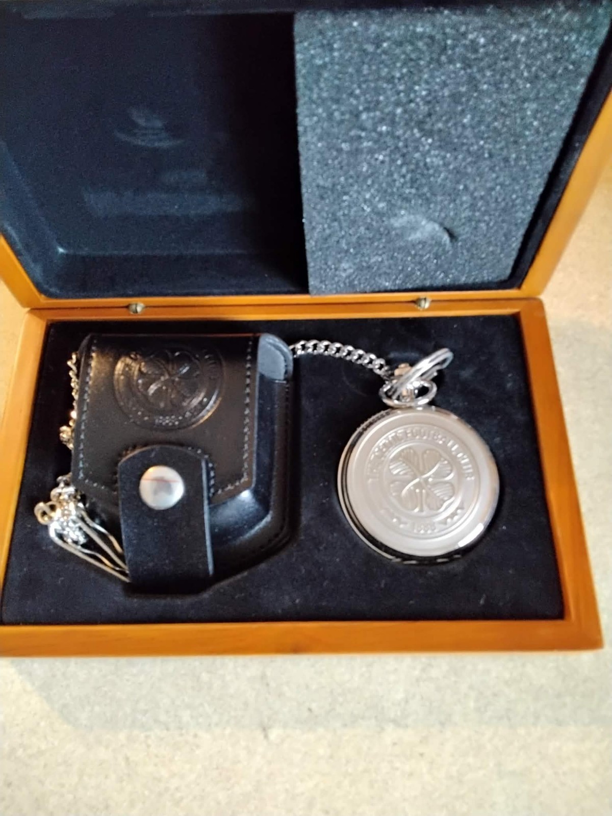 THE BRADFORD EXCHANGE CELTIC FC POCKET WATCH