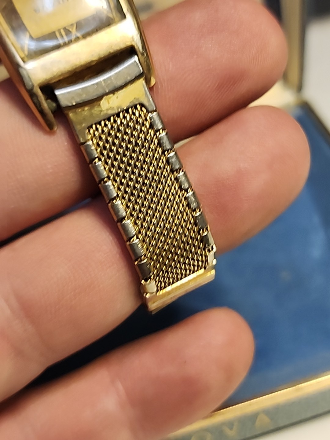 Vintage Bulova Midshipman Watch 17 Jewels Swiss Adjusted Bulova Curve RUNS
