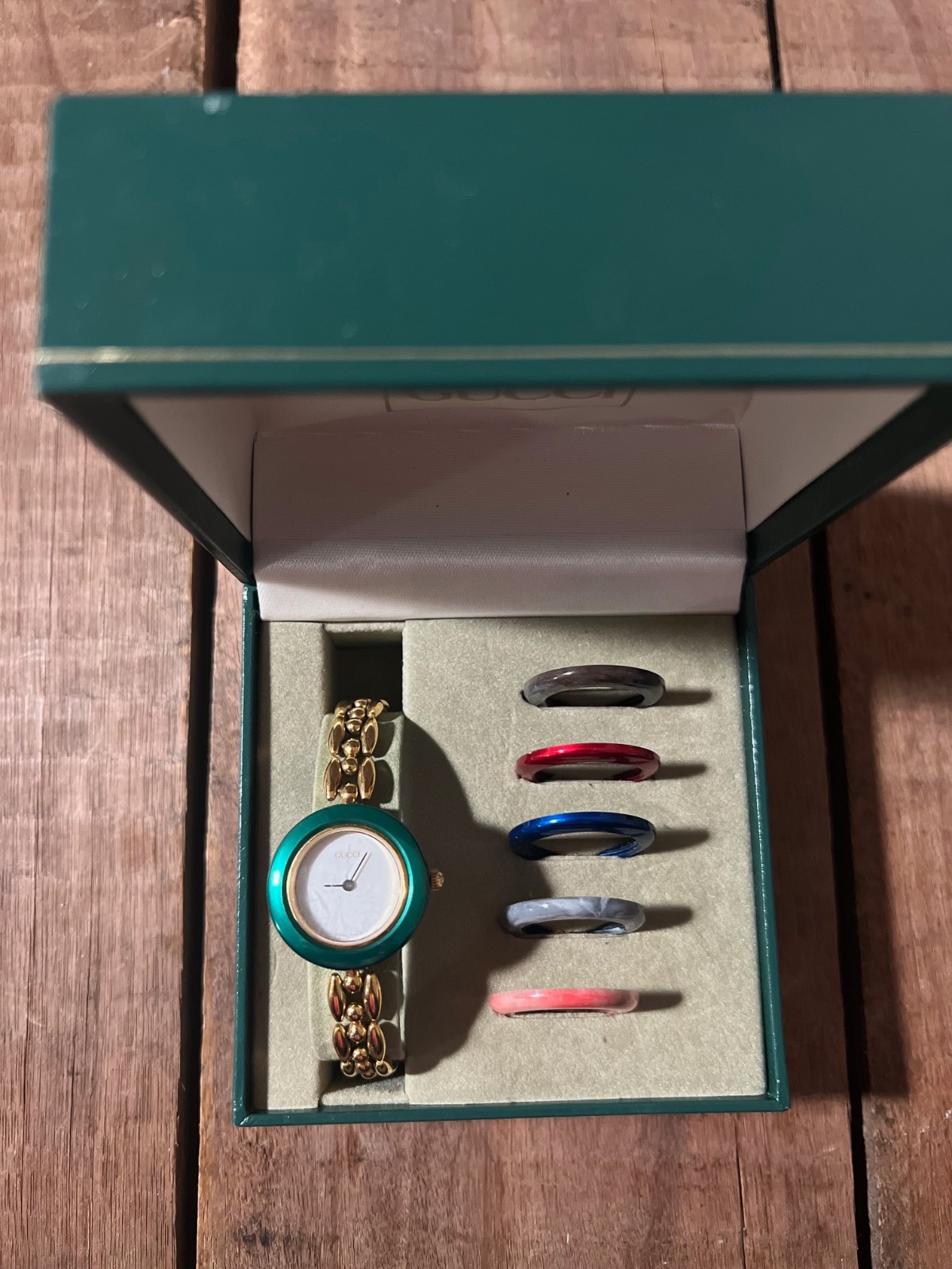 Gucci Watch – Interchangeable Bezel Watch w/ Box