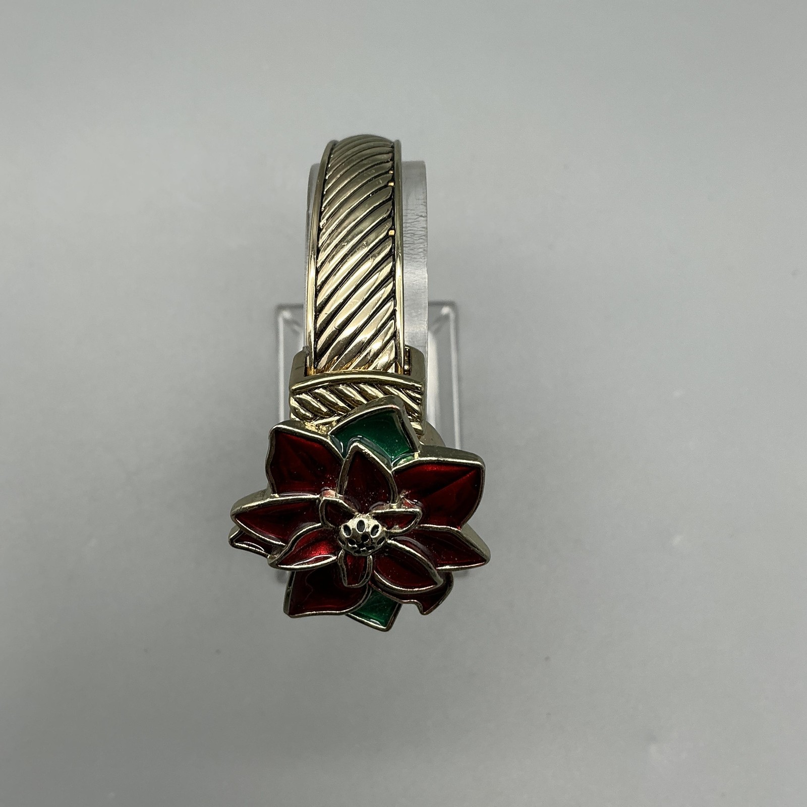 Poinsettia Bangle Watch Women 19mm White Dial Gold Tone Hidden Dial New Battery