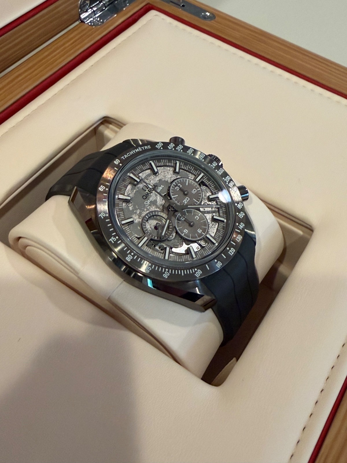 Omega Dark Side Of The Moon Speedmaster Grey Skeleton 310.92.44.50.06.002 NEW
