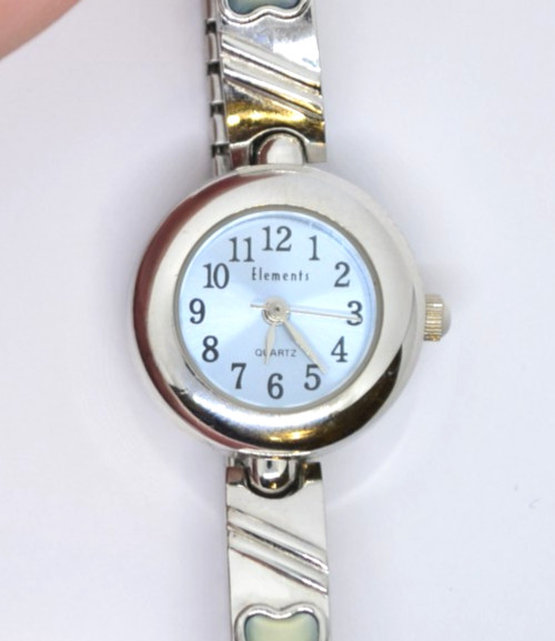 Vtg Elements Women’s Watch Silver Tone Cats Eye Heart Stretch Band Fresh Battery