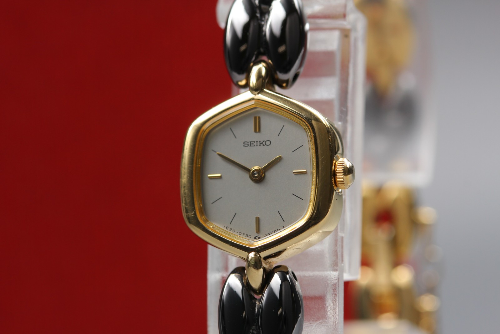 Vtg 1985 N MINT Seiko Tisse 1E20-5460 Quartz Two-Tone Hexagon Womens Watch JAPAN