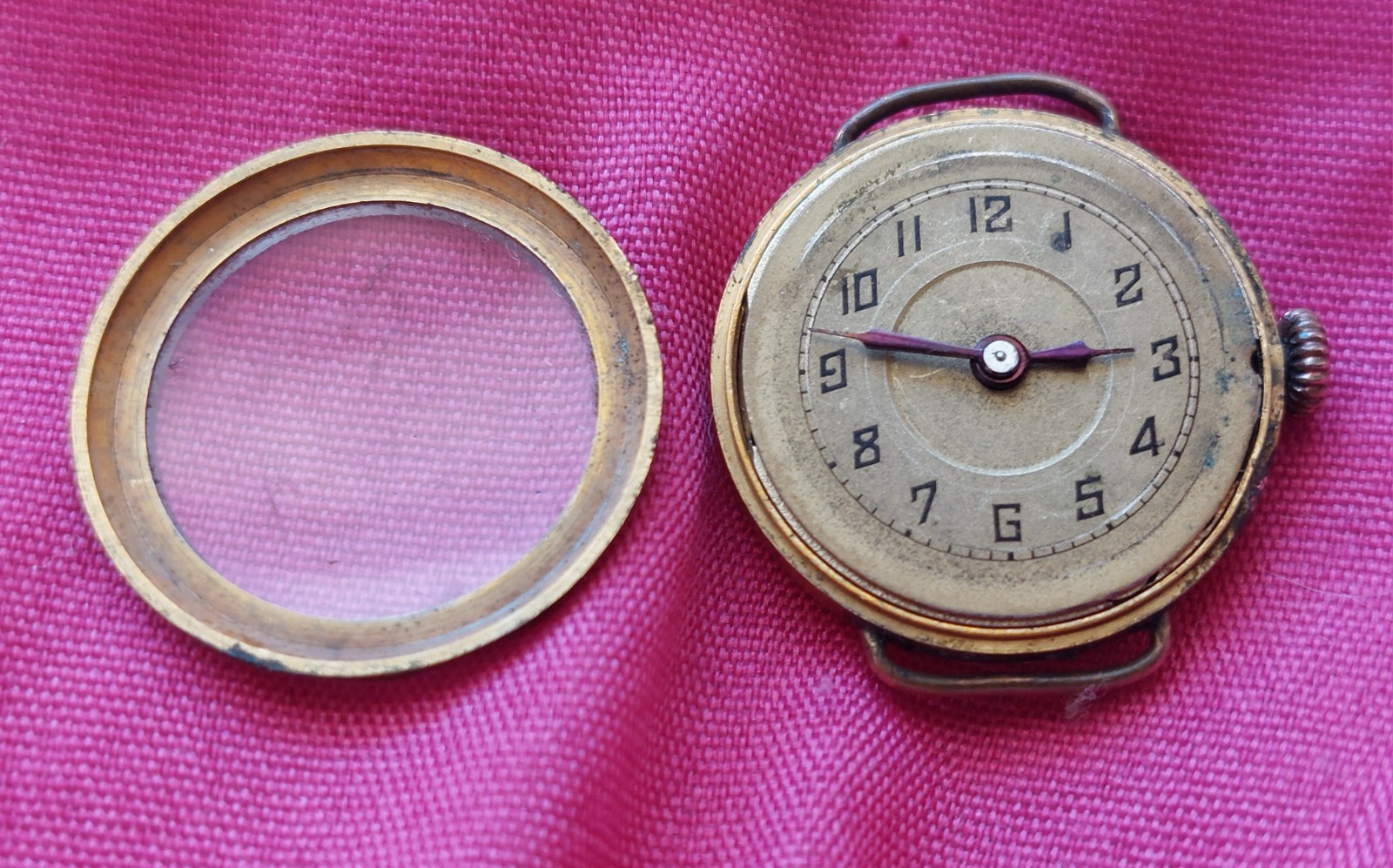 Lot of 3 Antique Wristwatches. Art Deco. – Metal Gold-plated/Steel [30mm] – Lady