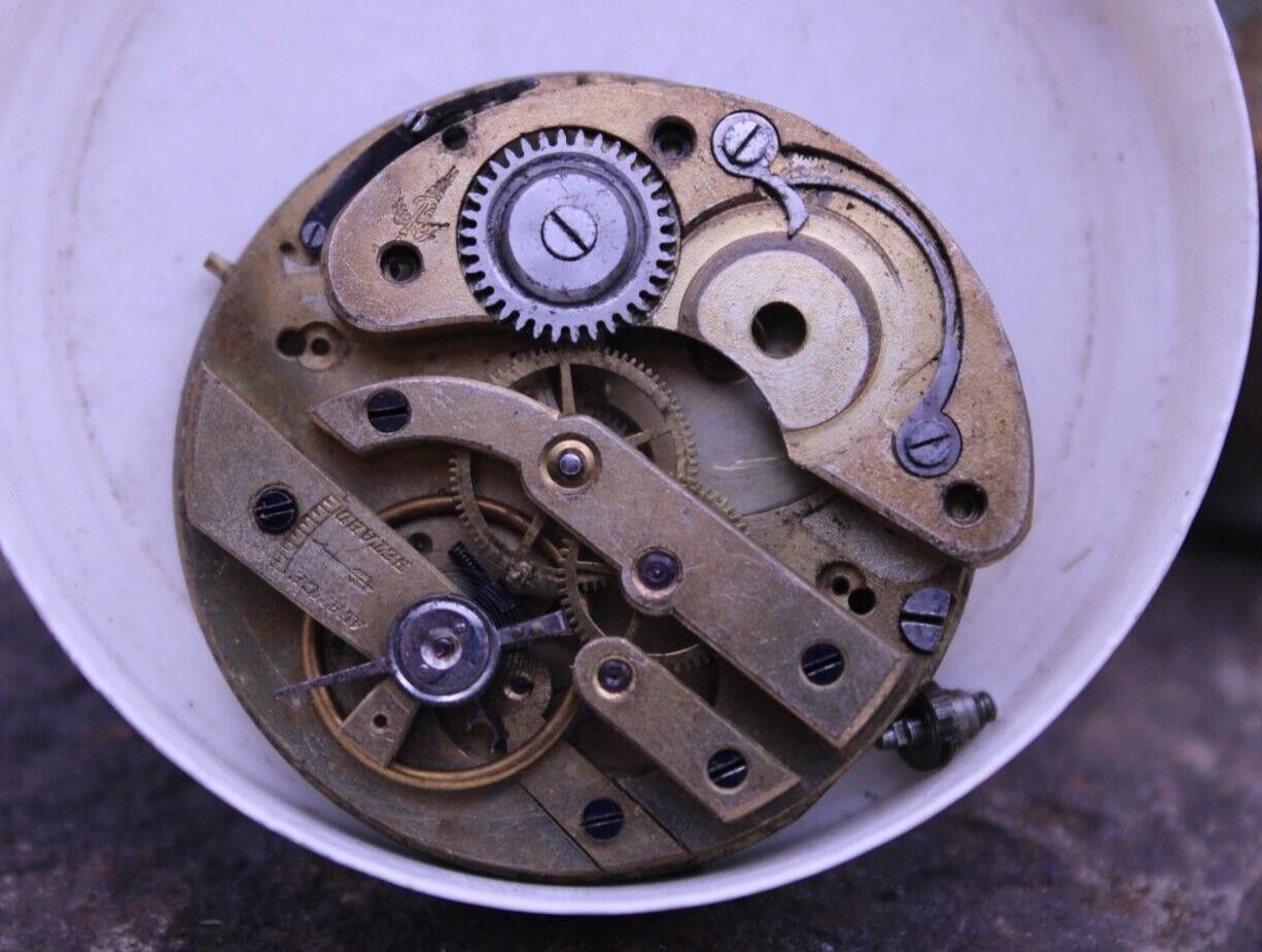 CADUCEUS LOGO SWISS ANTIQUE POCKET WATCH MOVEMENT 41.4mm FOR SPARES REPAIR (BA)