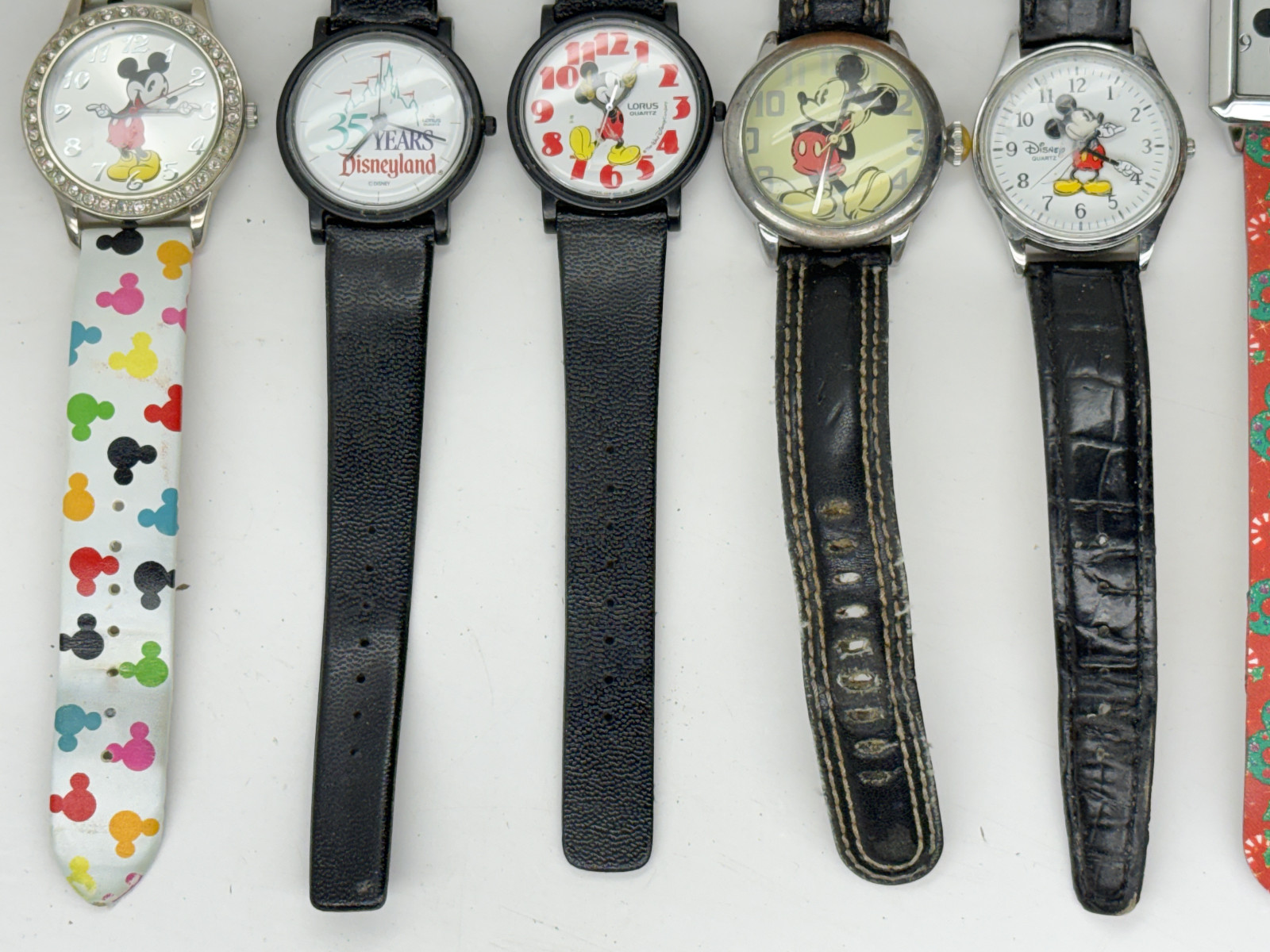 10 Vintage Disney Character Watch Mickey Mouse Tinker Bell Simba Disneyland READ