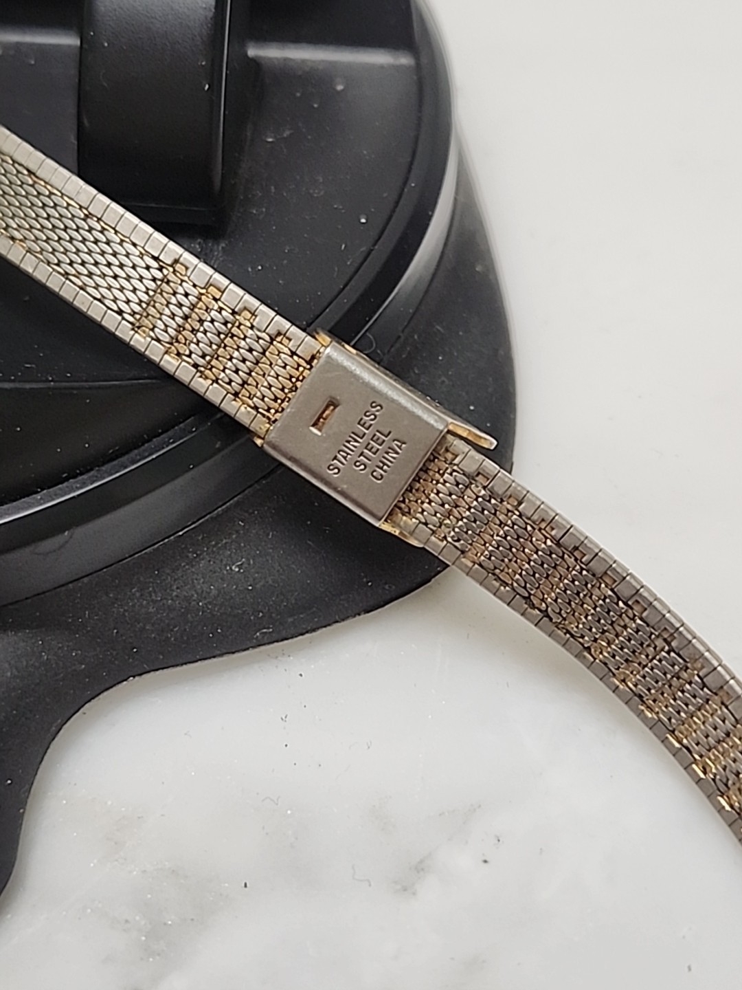 Sergio Valente Gold Tone Ladies Watch Diamond Accent at 12 Fresh Battery S1