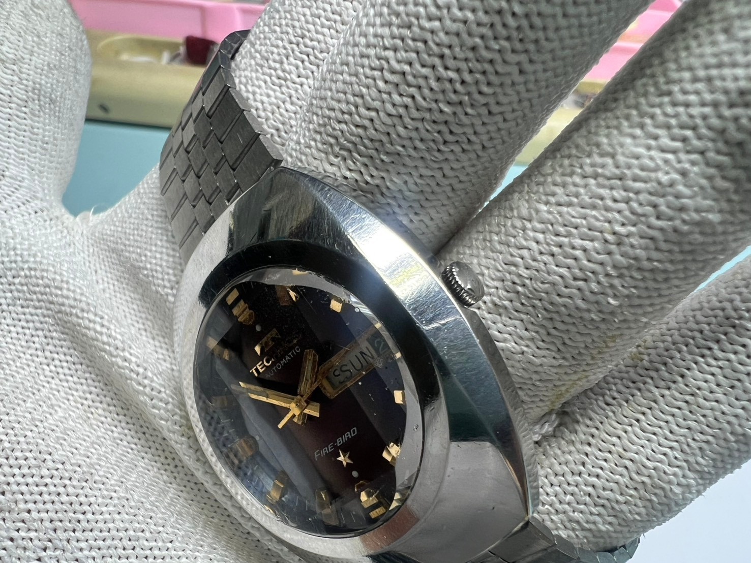 79. Technos day date Fire Bird 37 mm running cal 2830