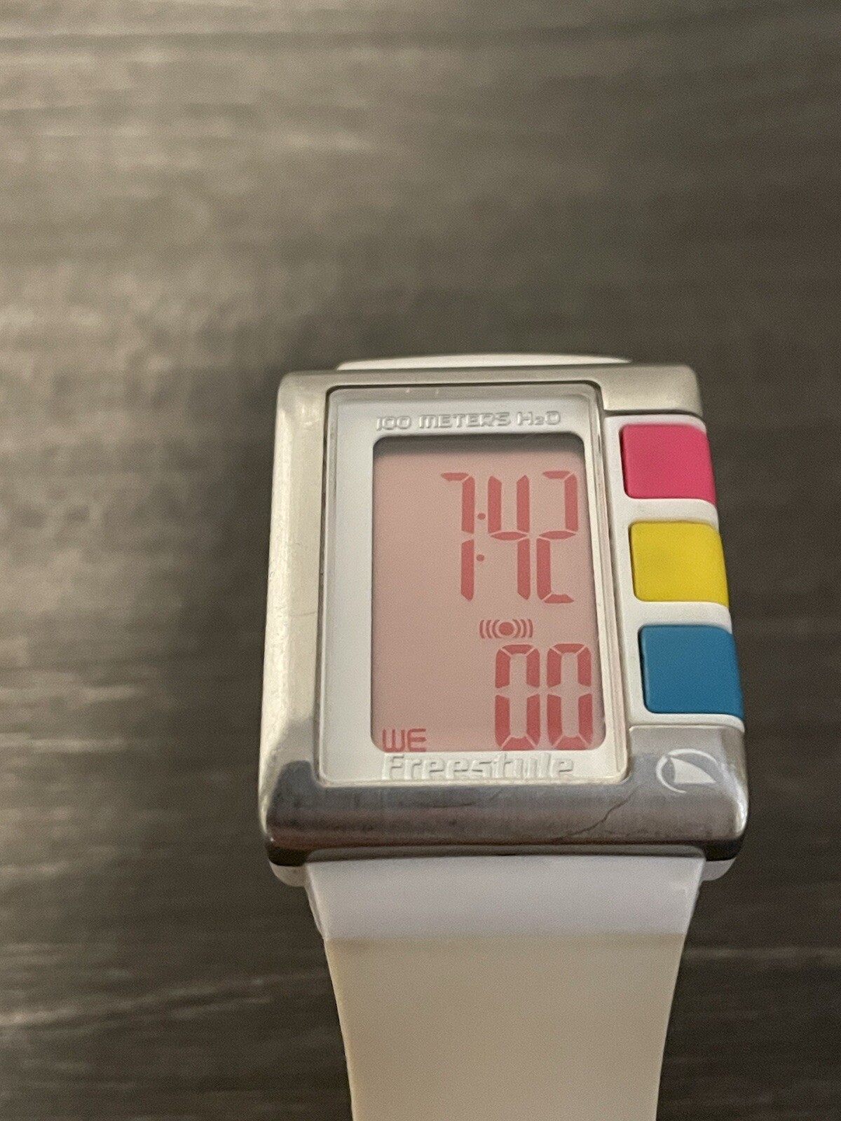 Freestyle 100m Water Resistant Sport Watch Summer Red Yellow Blue FS84845 Size S