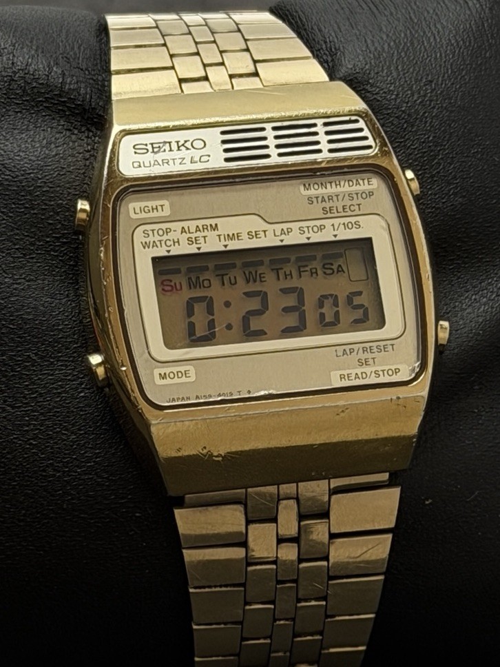 Vtg 1977 SEIKO Quartz LC Men’s 38mm Digital Watch Alarm Gold Case Bracelet A159