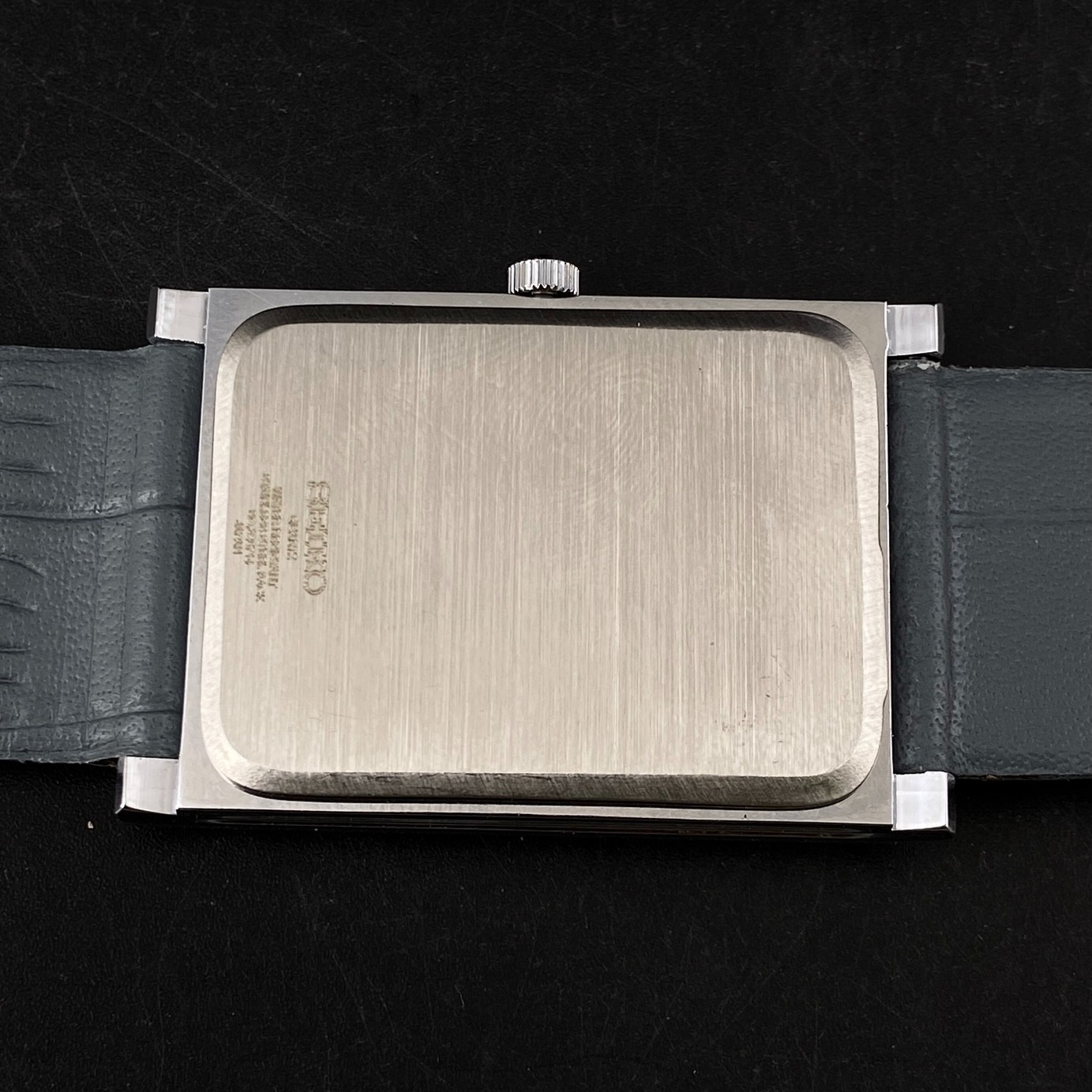 Vintage Seiko Slim Quartz White Face Rectangle Japanese 26MM Case Mens Watch S10