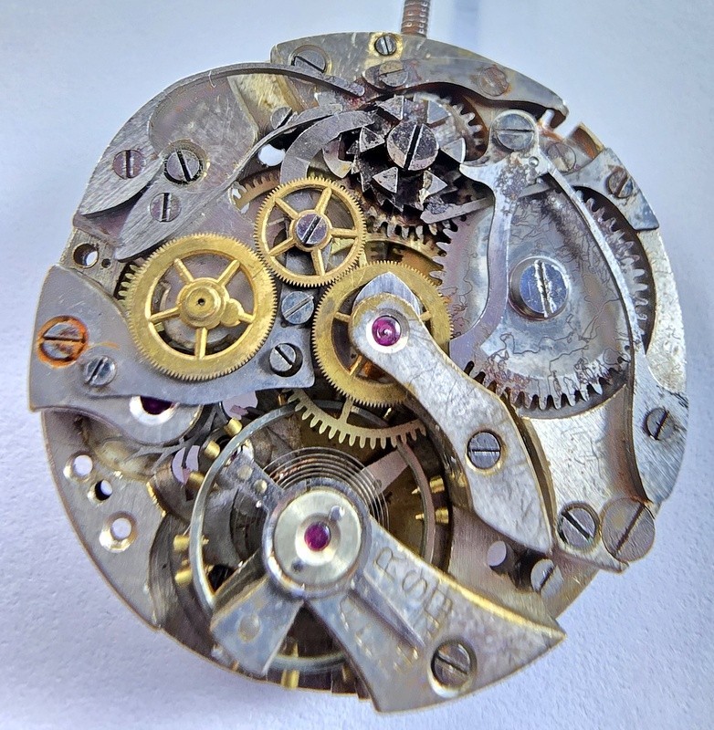 1920s/30s – NICE SINGLE BUTTON CHRONOGRAPH MOVEMENT – ANONYMOUS – BALANCE OK