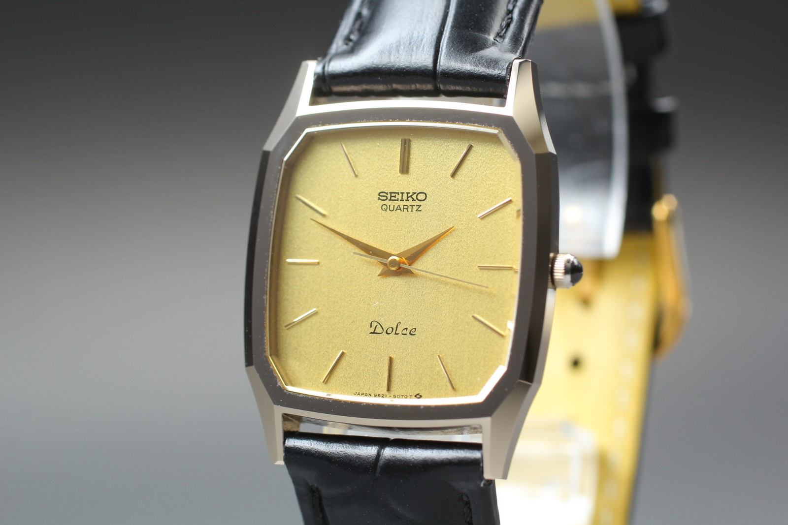 [Near MINT] SEIKO Dolce 9521-5070 28mm Gold Dial Quartz Men’s Watch from JAPAN