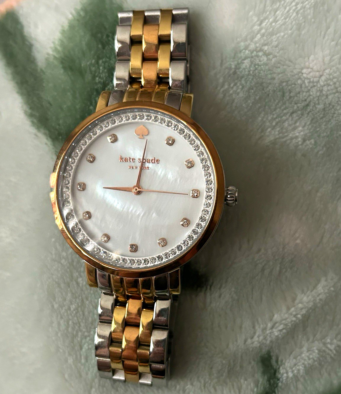 kate spade new york Live Colorfully Quartz Two-Tone SS Bracelet White Dial