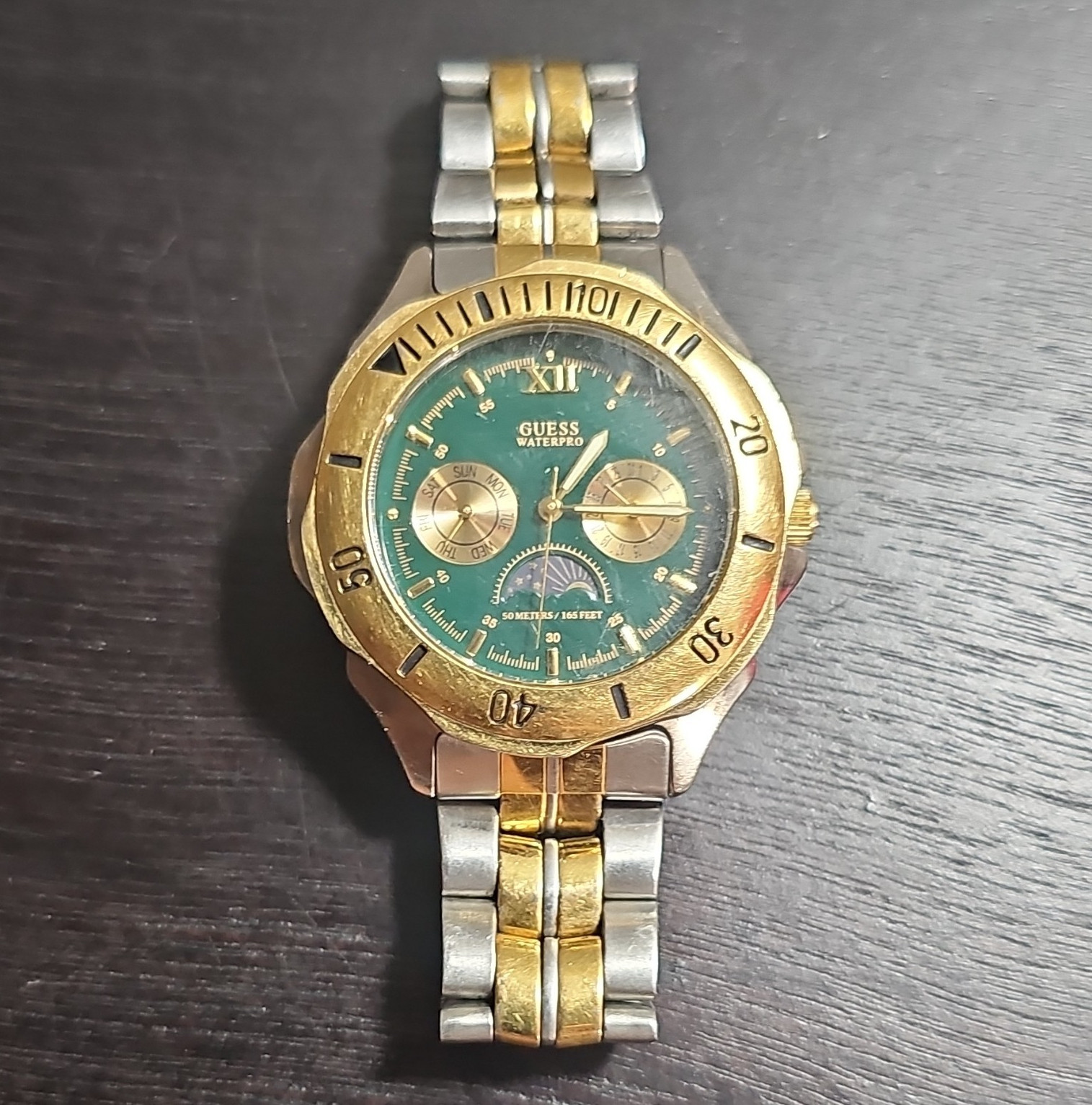 Vintage GUESS Waterpro G85141GX Men Watch Two-Tone Green Dial Moon Phase