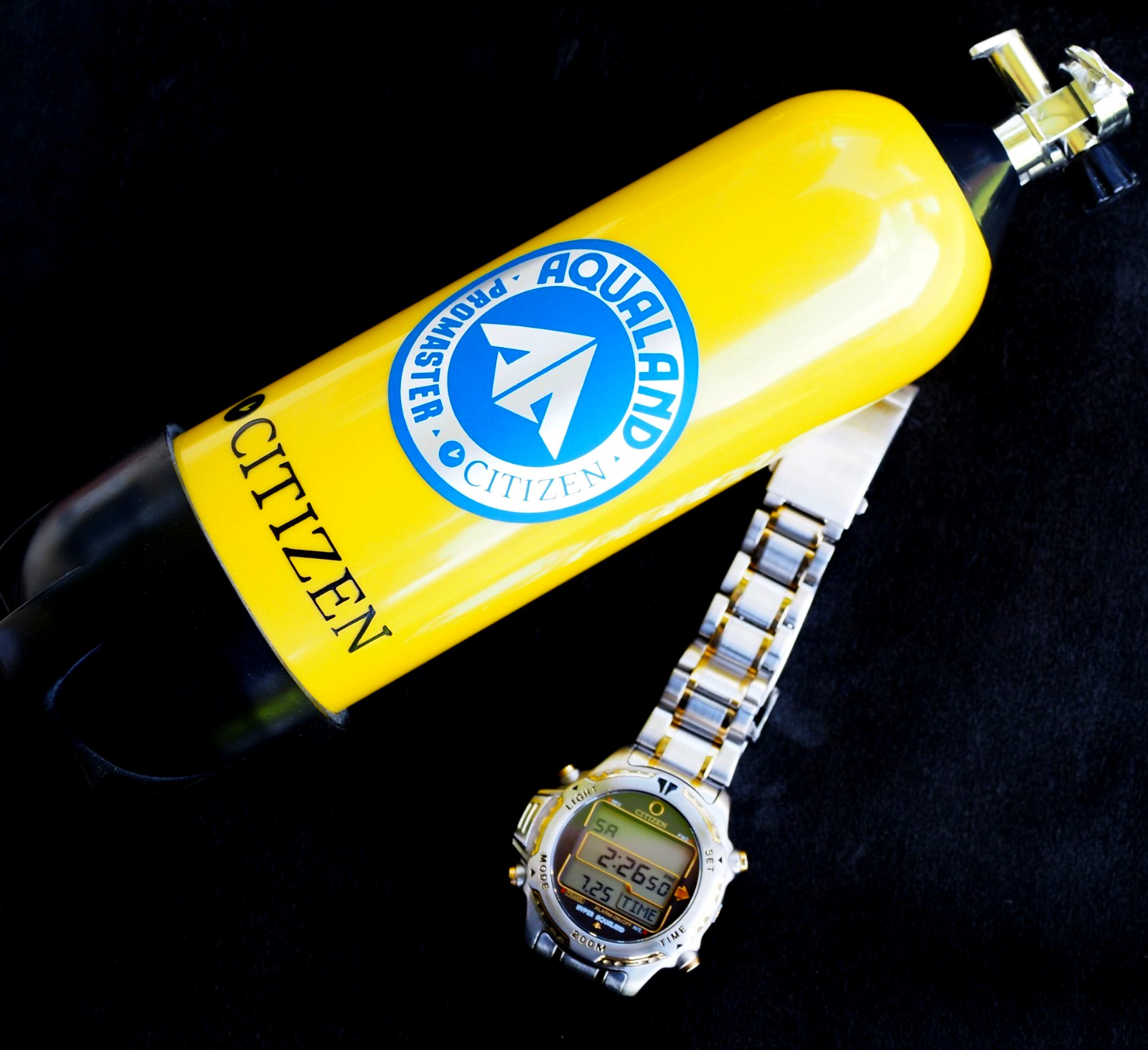 Citizen Promaster Aqualand Hyper D208 Depth Sensor Diver watch C023