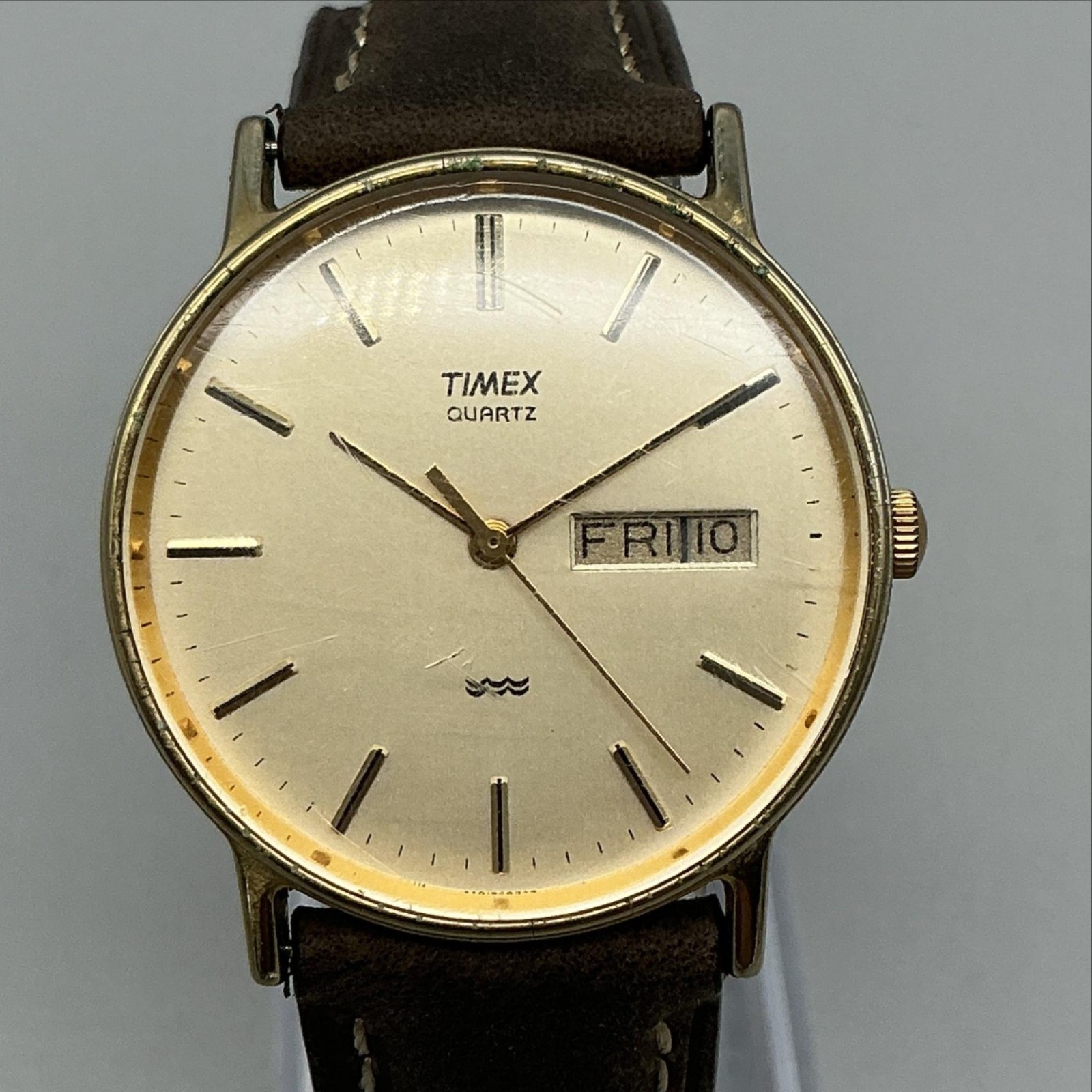 Vintage Timex LA Cell Quartz Mens Watch 32mm Gold Tone Day Date New Battery