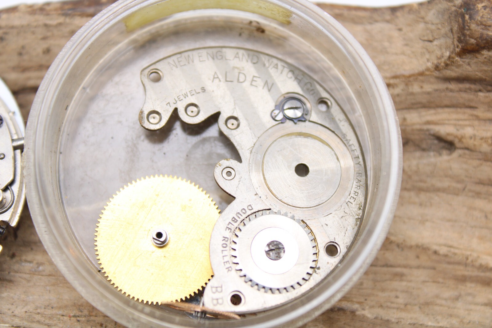 NEW ENGLAND ALDEN POCKET WATCH PARTS 7j 42.2mm FOR SPARES OR REPAIR (SQ3)