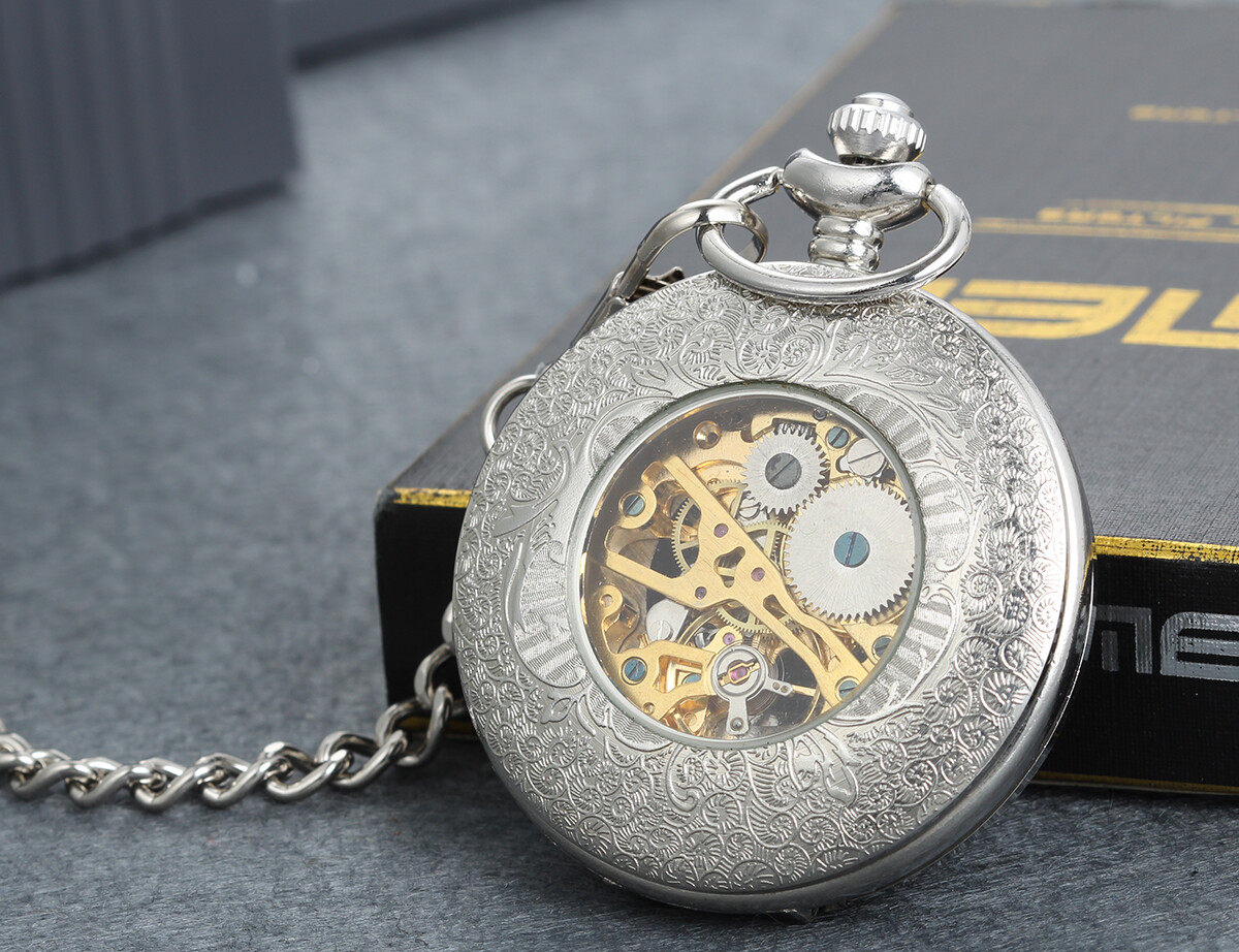 Portable Hand-winding Mechanical Skeleton Roman Numberals Carved Pocket Watch