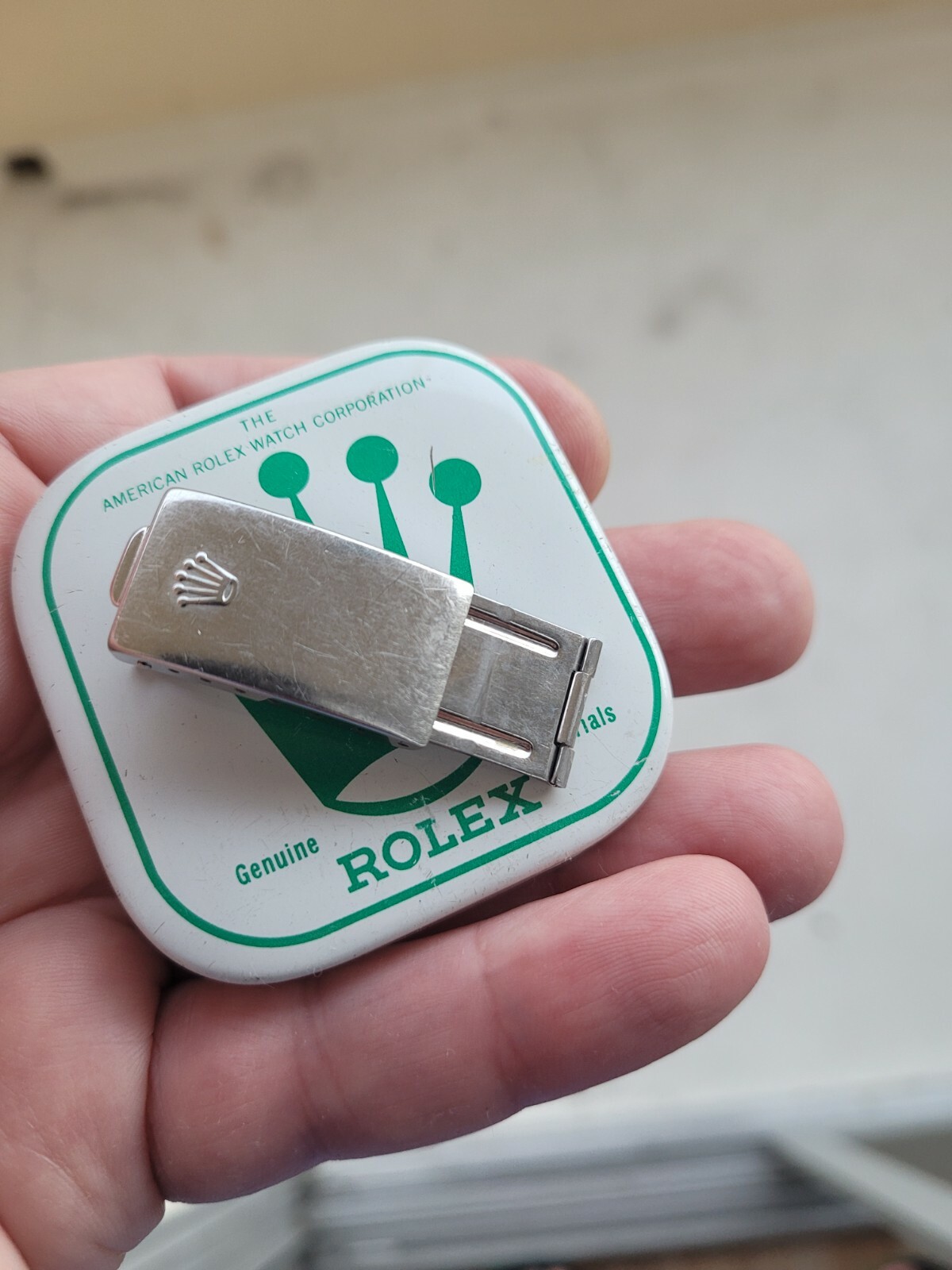 Rolex 100 % genuine 19 mm oyster Band buckle for smaller 34mm cases,please read!