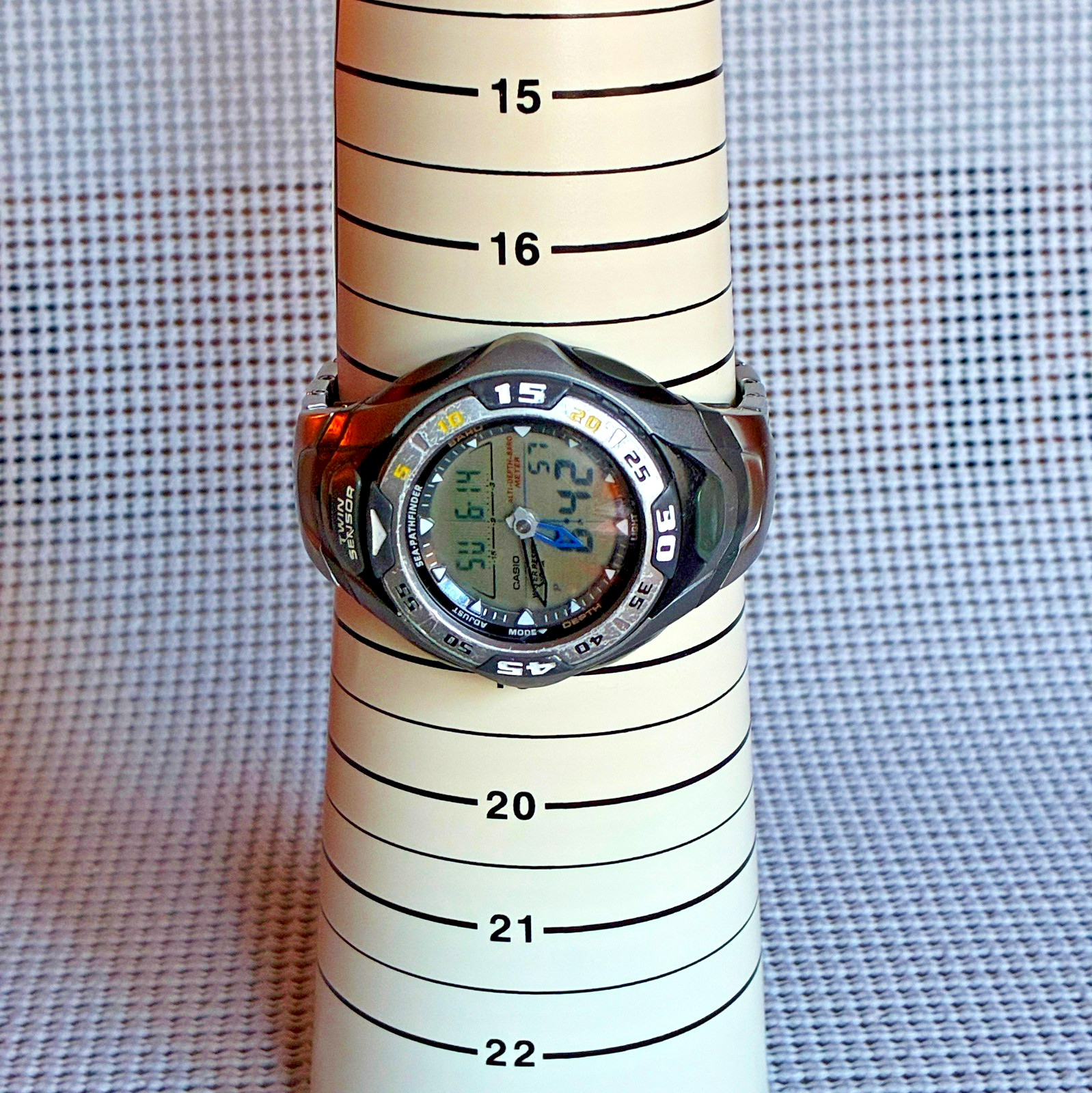 CASIO SEA PATHFINDER SPF-60D / ANA-DIGITAL/ ALTI & BAROMETER US SELLER NO TARIFF