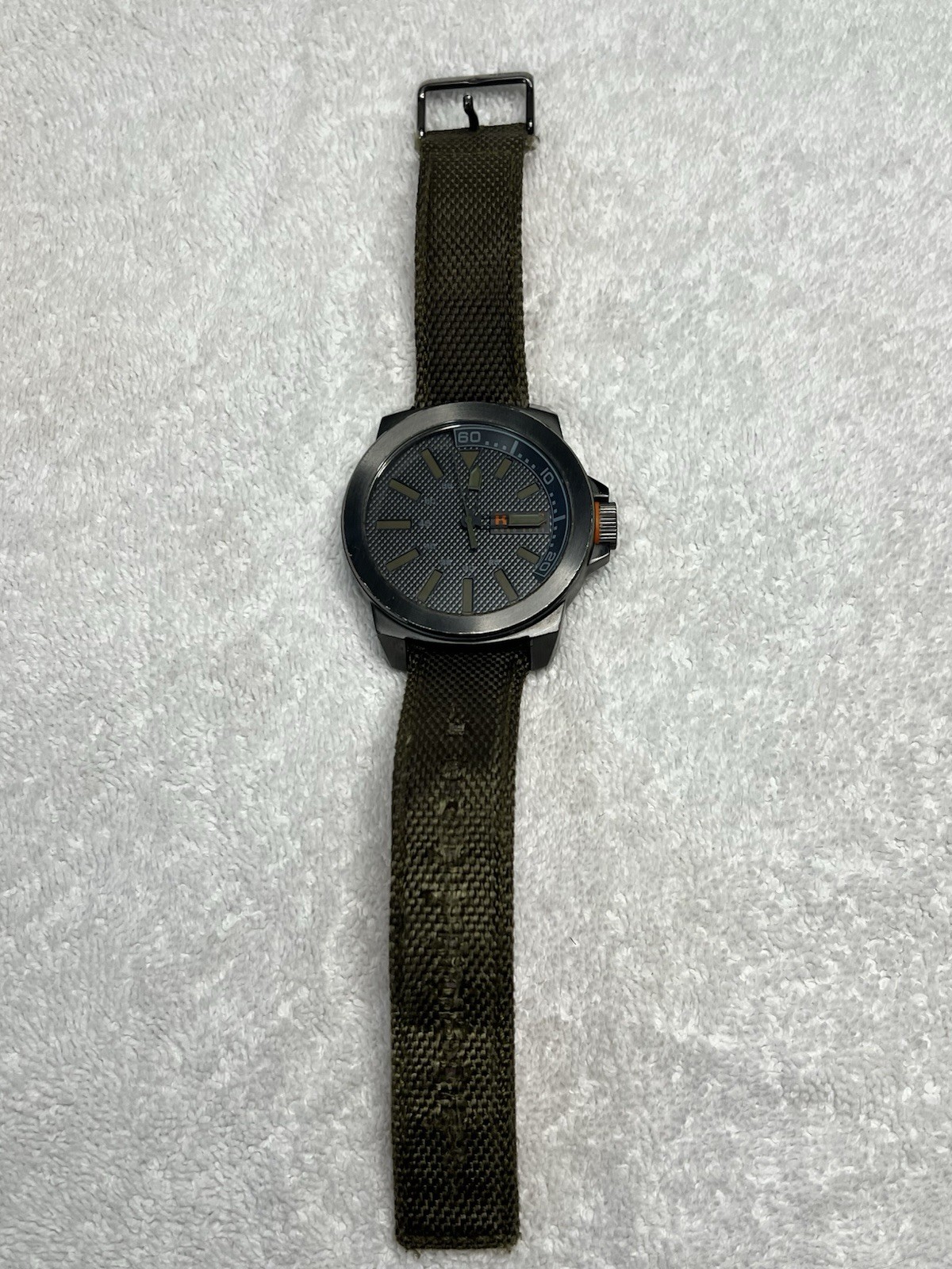 Hugo Boss Woven Nylon Strap Watch | YOU NEED TO CHANGE THE STRAPS New Battery