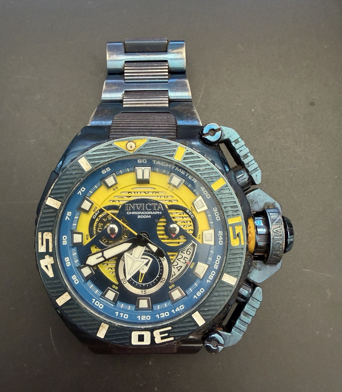 Invicta Sea Hunter Men’s Quartz Chronograph 200m Diver Blue/Yellow 58mm