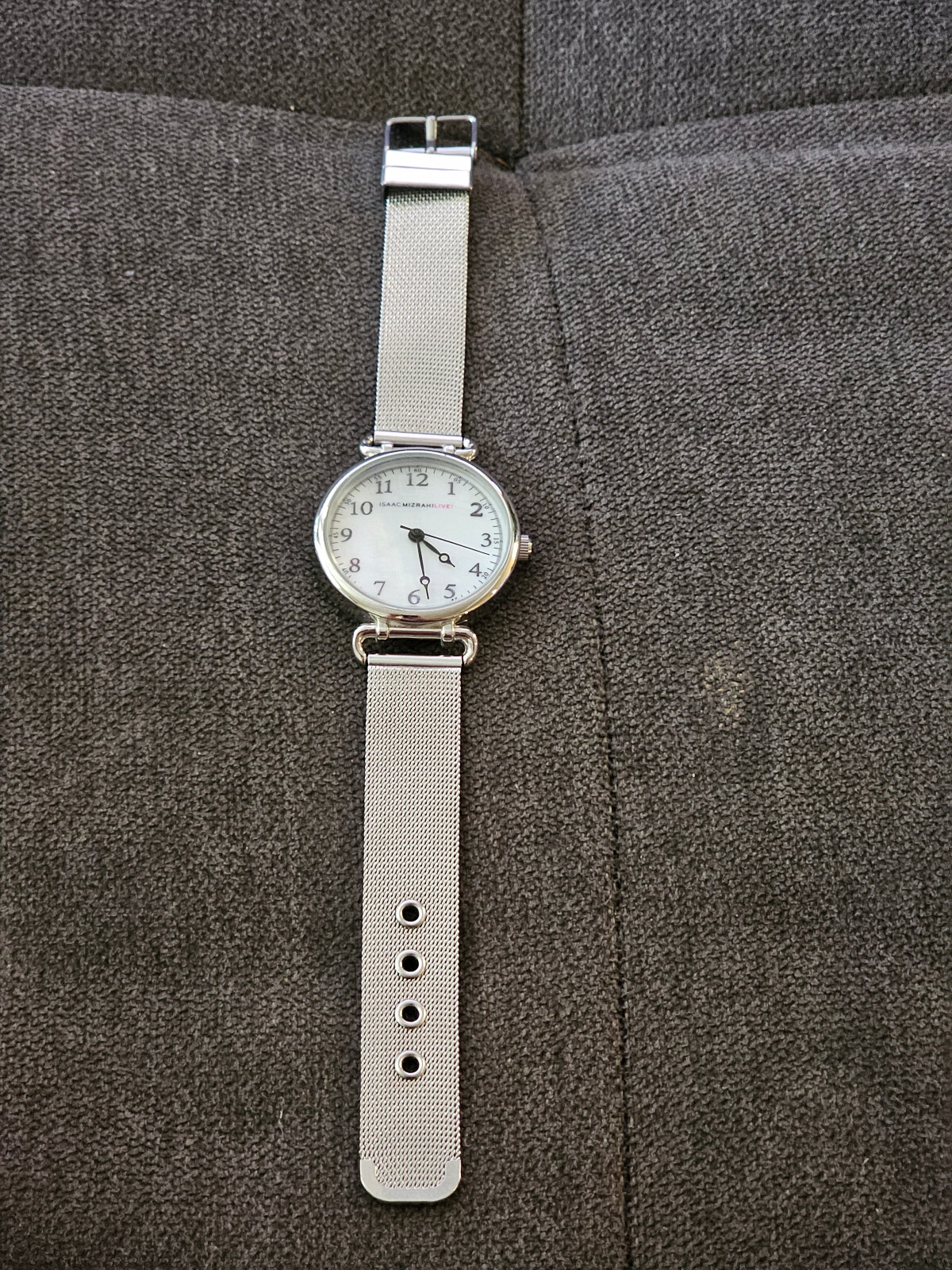 silver tone. Isaac Mizrahi Live MESH STRAP Adjustable Watch Stainless Steel