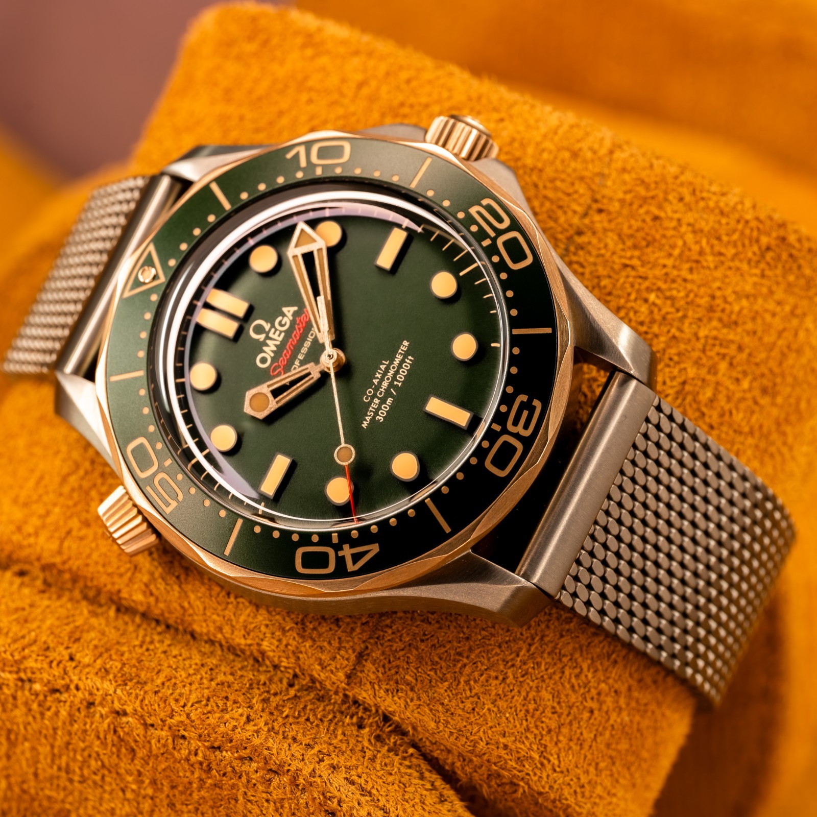 Omega Seamaster Diver 300M 210.90.42.20.10.001 Titanium Bronze Gold Green 42mm