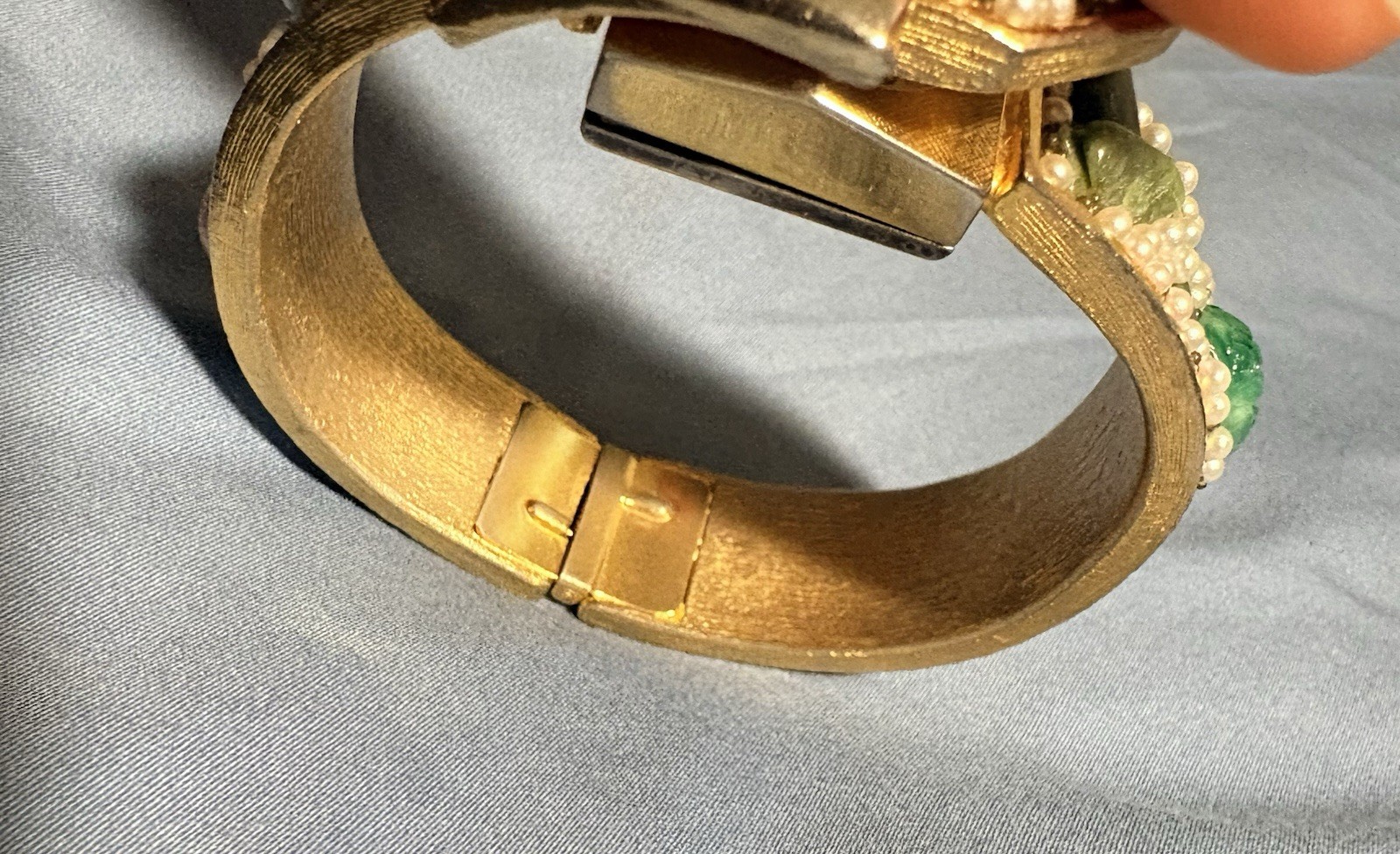 Vintage Women’s Brockton Peekaboo Watch with stones – Working