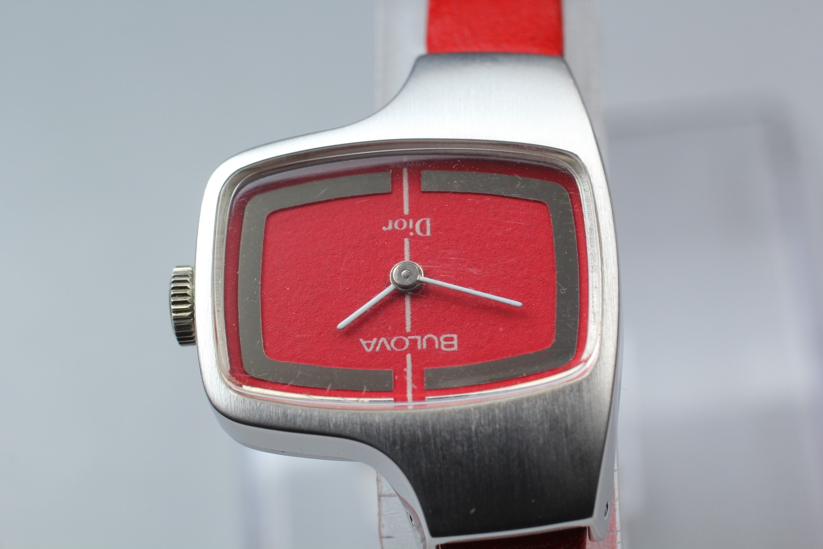 [Exc+5] Vintage Bulova Dior N2 Hand-Wind Red Asymetrical Women’s Watch