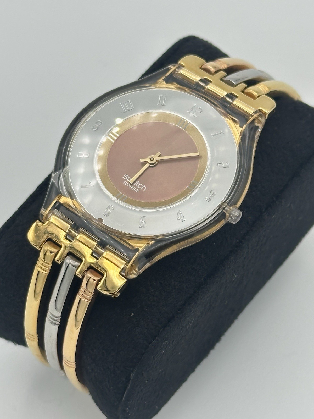 Vintage 2004 Swatch Skin TRI-GOLD SFK240 Swiss Quartz Tri-Color Bracelet Watch