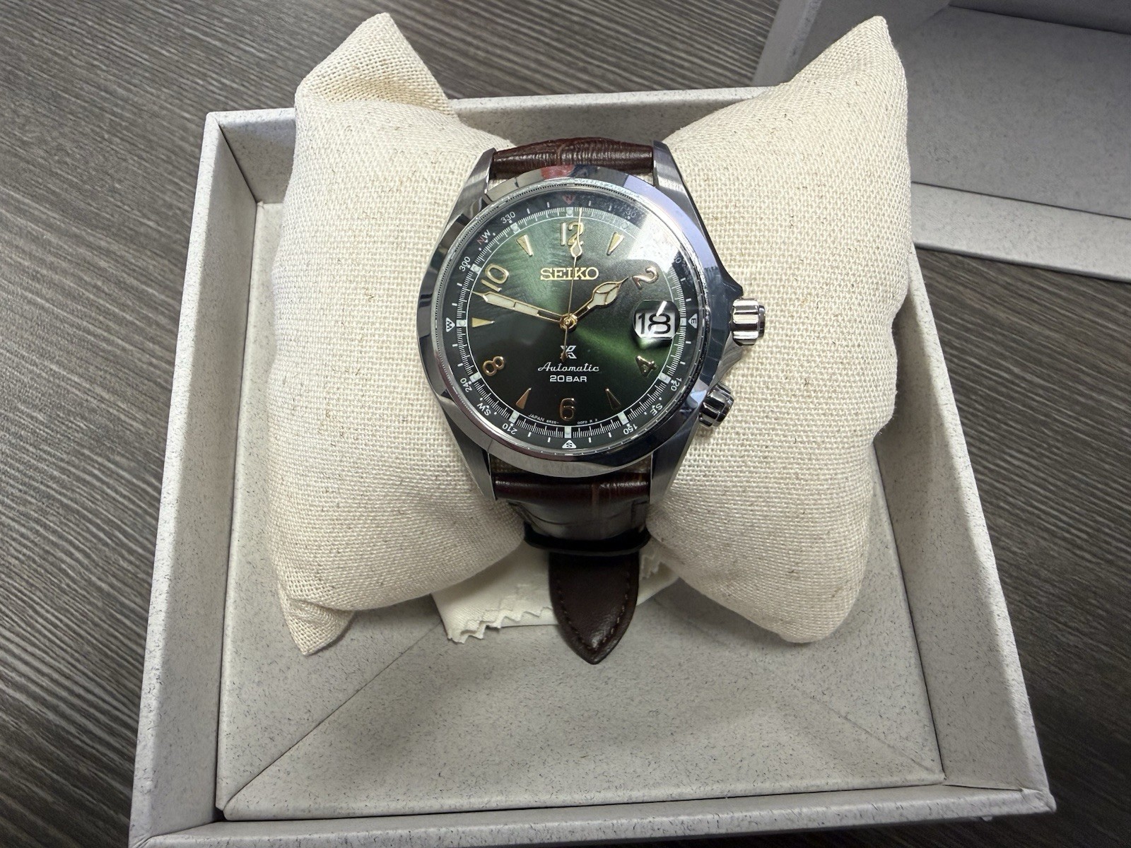 Seiko Men’s Prospex Alpinist SPB121 Automatic Watch Green/Leather