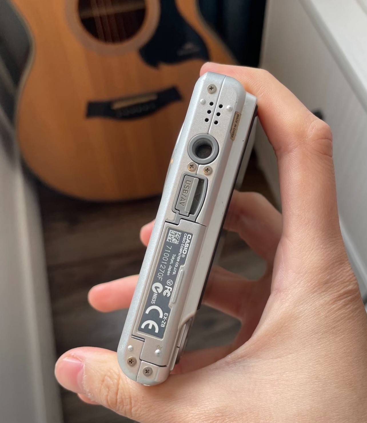 Casio Exilim Z8 Silver Used Digital Camera 8.1MP 3x Optical Zoom CCD