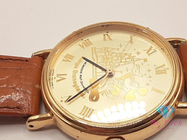 [A1R] Tokyo Disneyland Mickey V301 6E30 Gold Brown GP Watch [h7v]