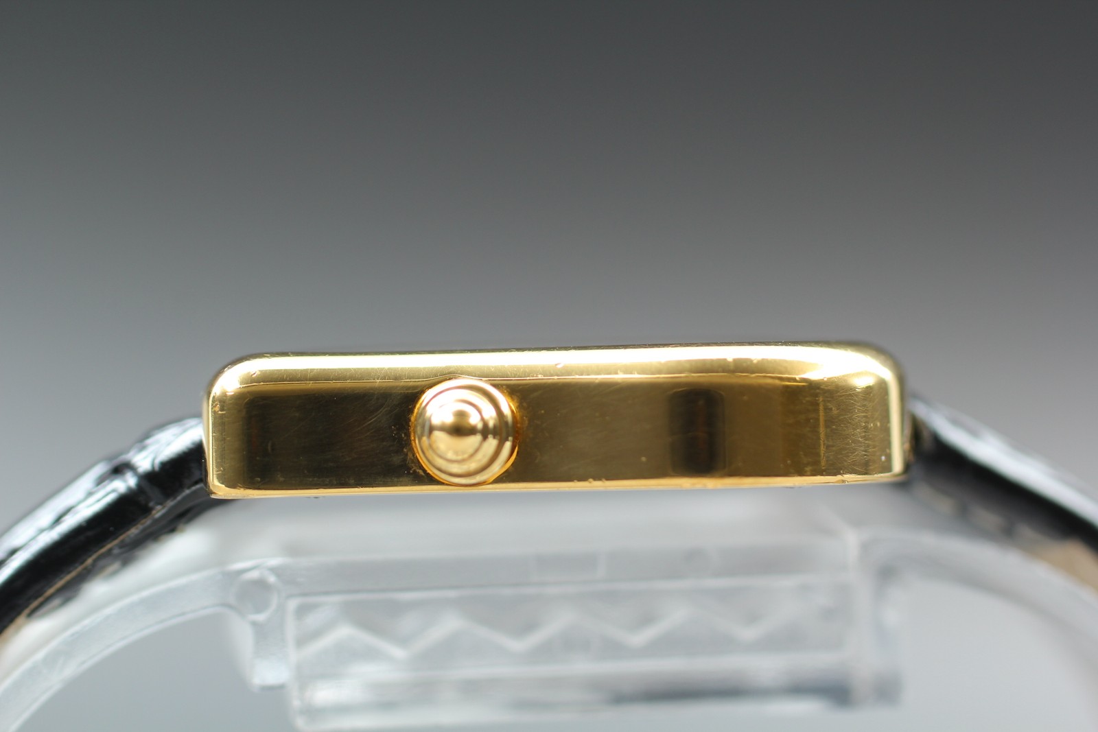 [Near MINT] Yves Saint Laurent Heart Gold 30mm Quartz Women’s Watch From JAPAN