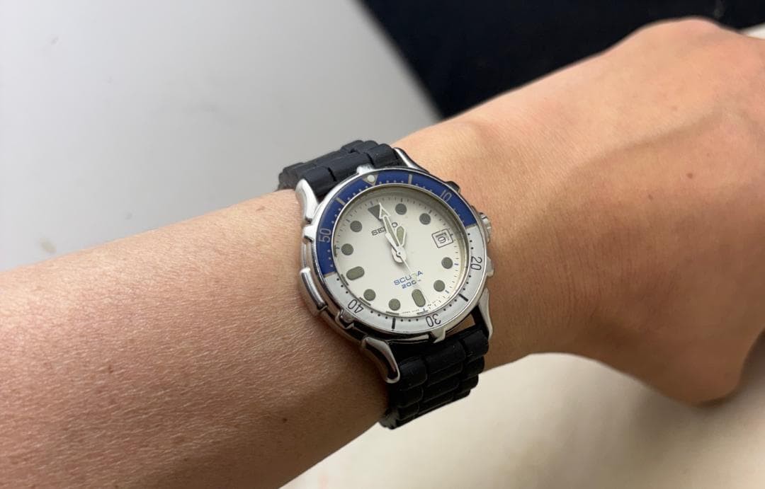 Seiko 5H25-6050 Scuba Diver Quartz Watch 39mm Used