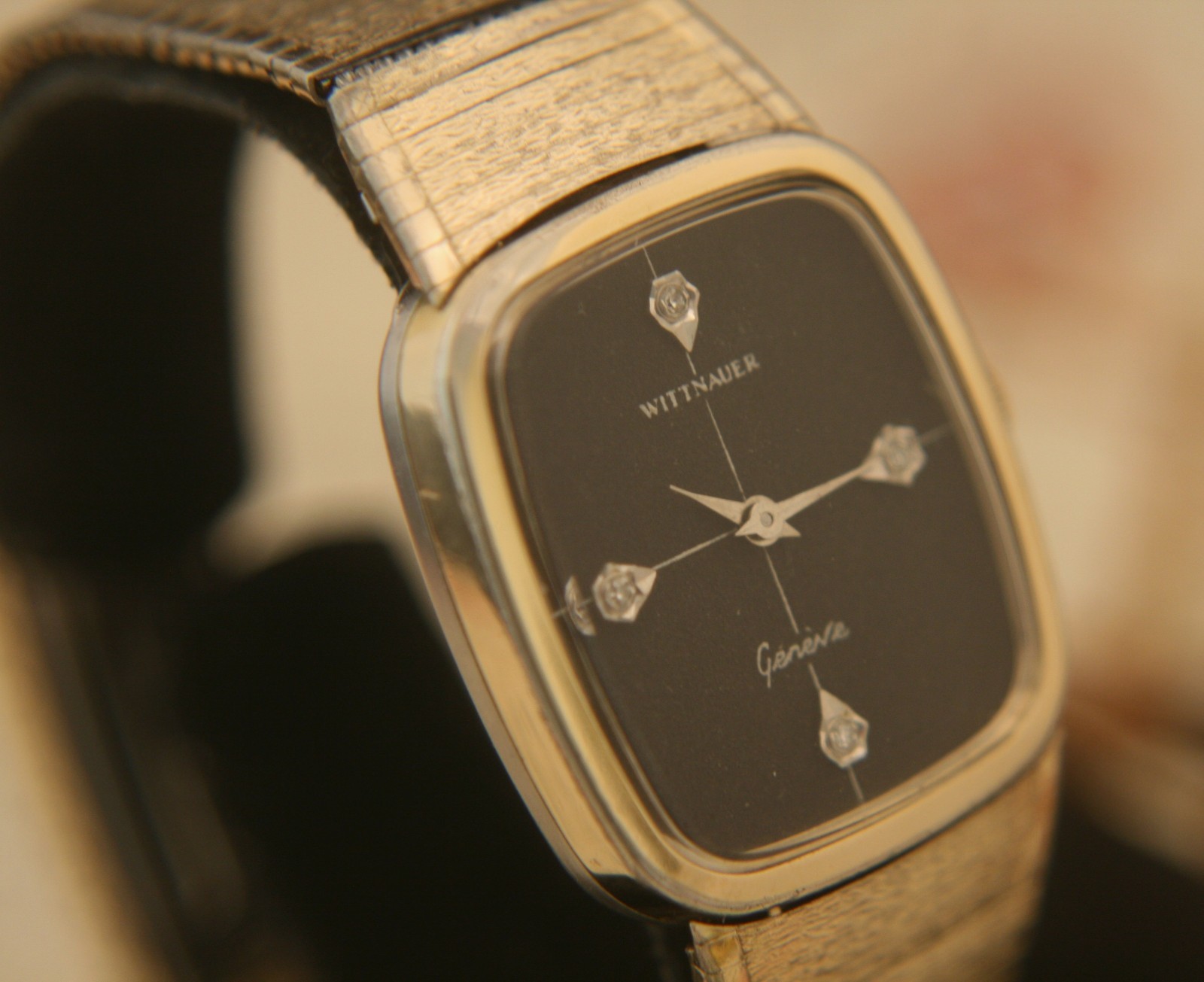 Serviced vintage 1970’s diamond Wittnauer gold dress Swiss 17 jewel wristwatch