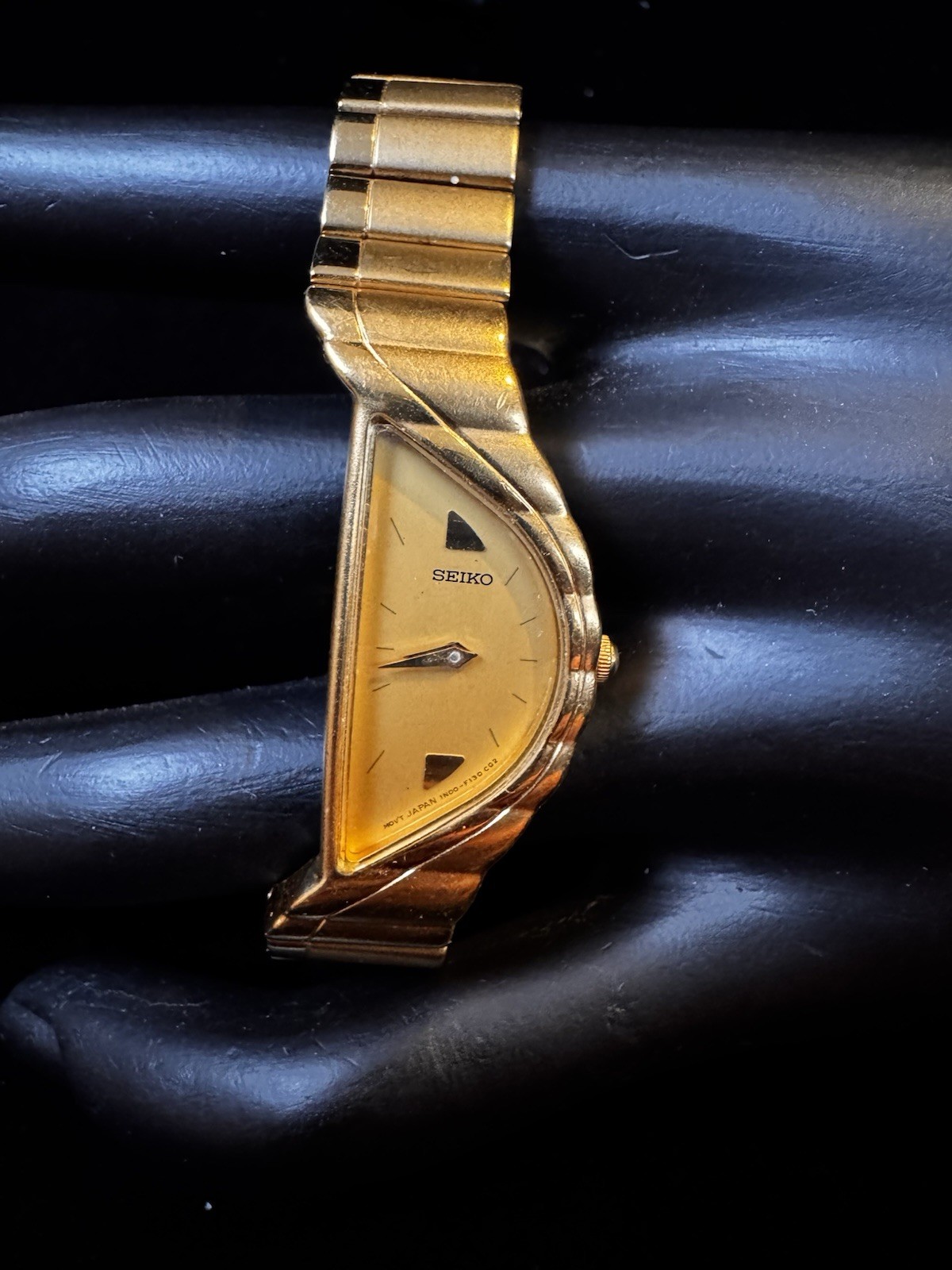 RARE SEIKO JAPAN Women’s VINTAGE 1993 QUARTS Watch 1NOO-F100