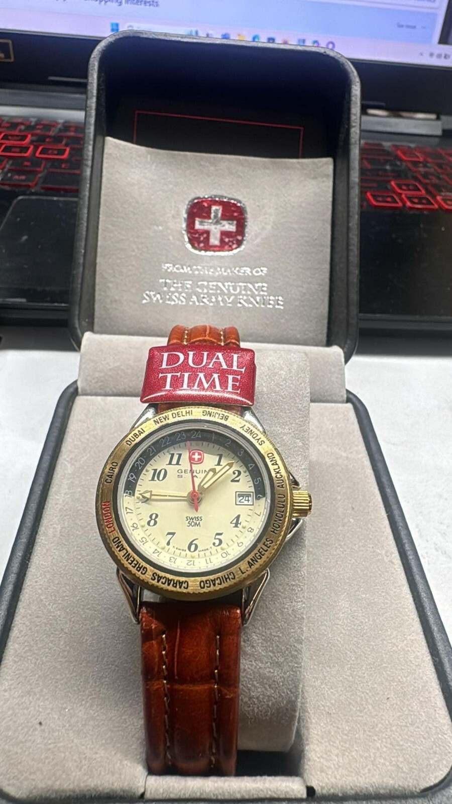 new Wenger SAK Design CMT World Time Women’s Watch Cities On Rotating Bezel A20