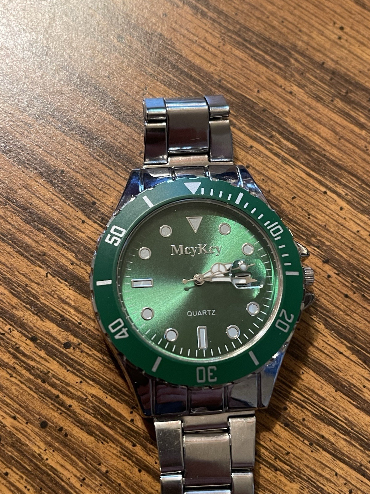 McyKey Quartz Analog Watch Stainless Steel