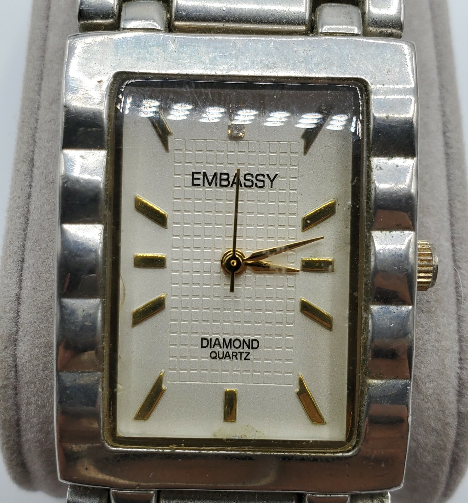 Embassy Diamond Quartz Gem070M 367 PC21 Japan Movt Stainless Steel Back Watch
