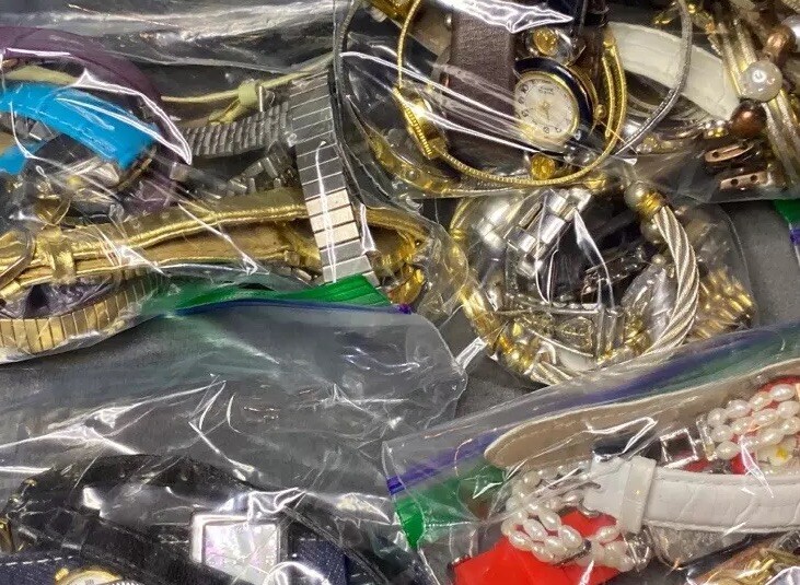 Lot Of 20 Assorted Men’s And Women’s Watches New-Vintage Parts-Repair-or Good