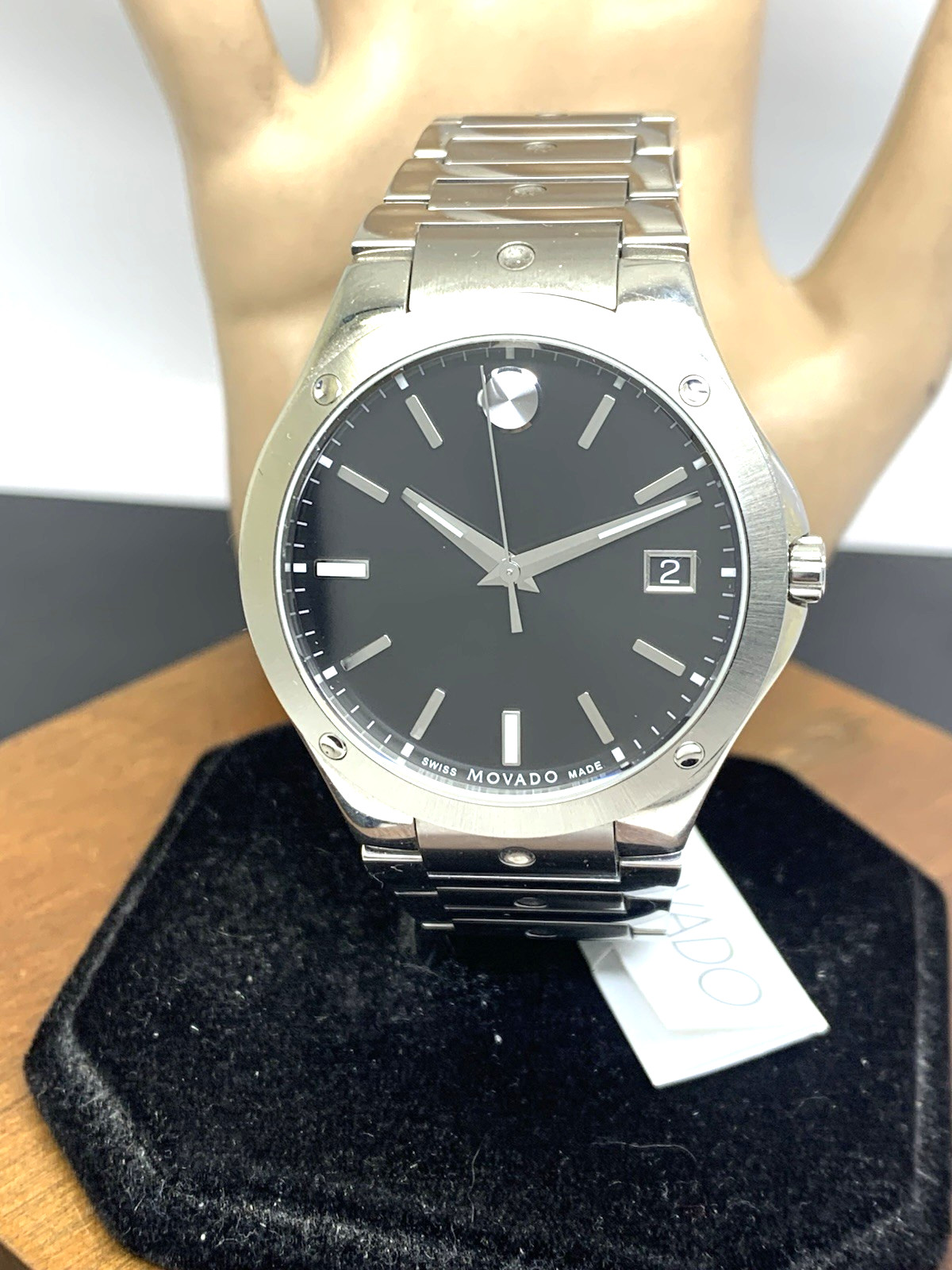 Movado Men’s Watch 0607541 SE Black Dial Swiss Quartz Silver Steel 41mm