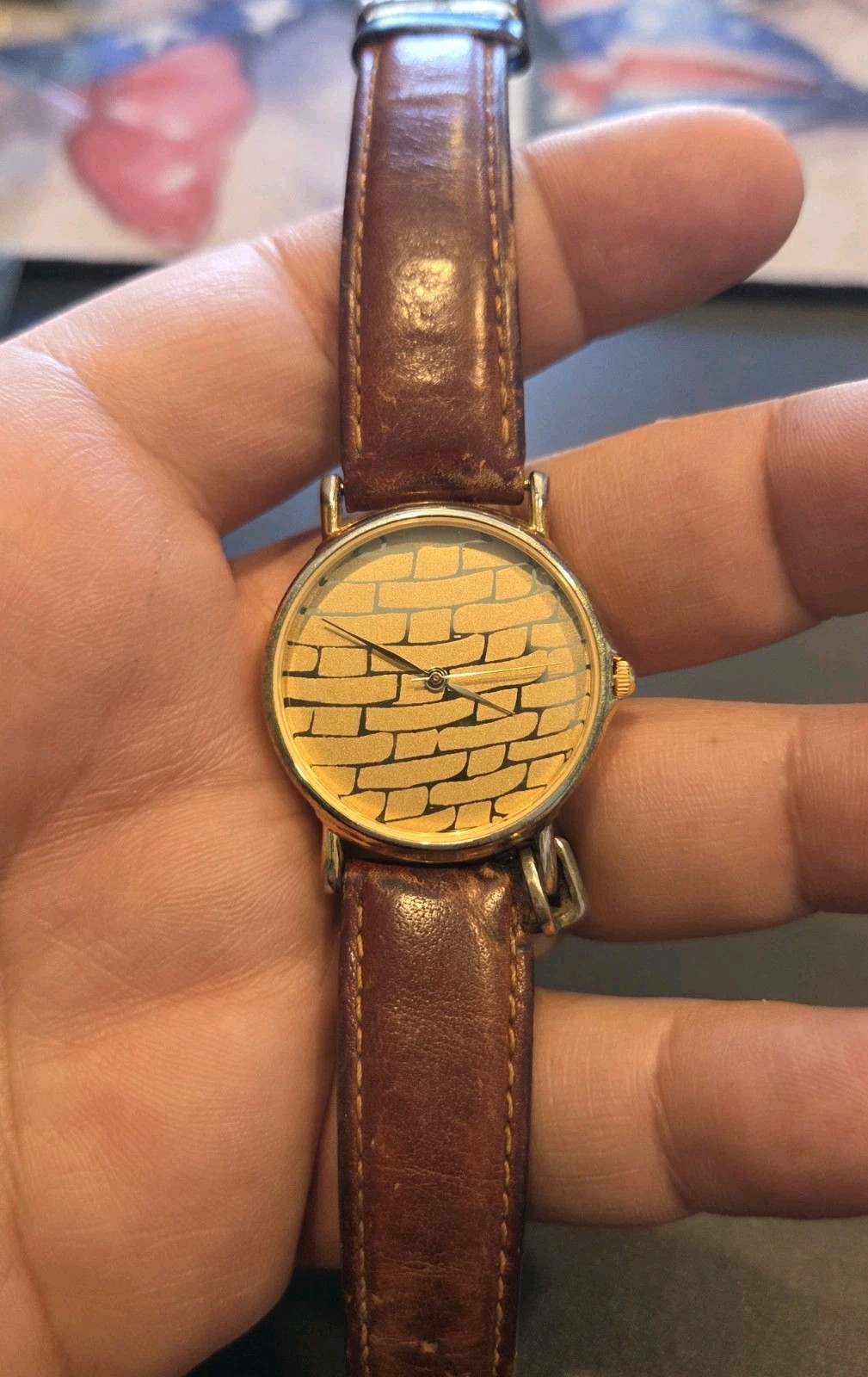Wizard Of OZ Watch Basket Charm Dorothy Leather Yellow Brick Road Works VGUC C58