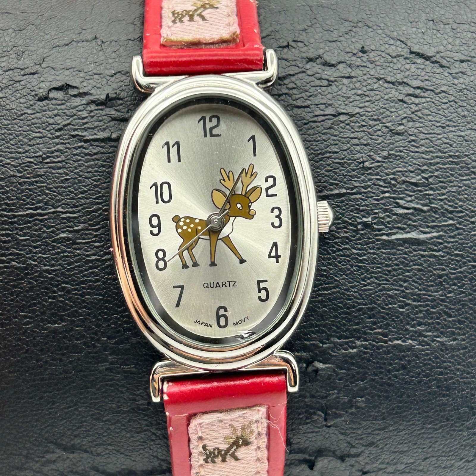 Reindeer Oval Dial Silver-tone Case Red & Pink Band Watch Working New Battery
