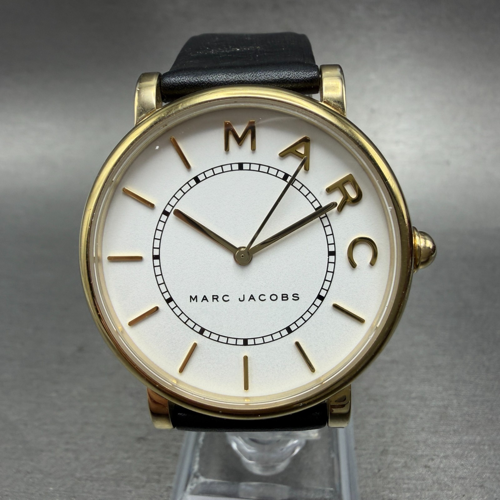 Marc Jacobs Roxy Watch Women 37mm White Dial Gold Tone Round MJ1532 New Battery